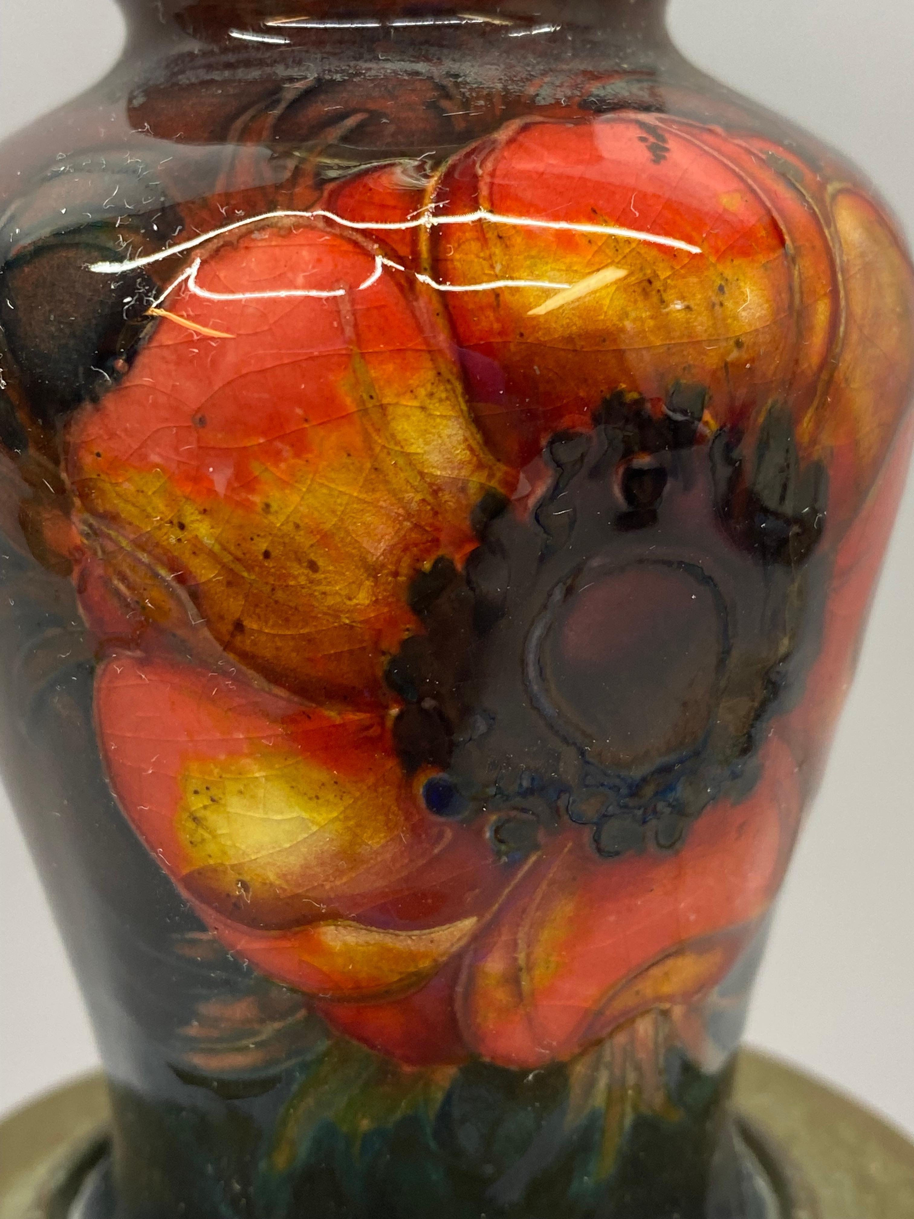 Moorcroft Pottery English Arts and Crafts Floral Pottery Lamp 6