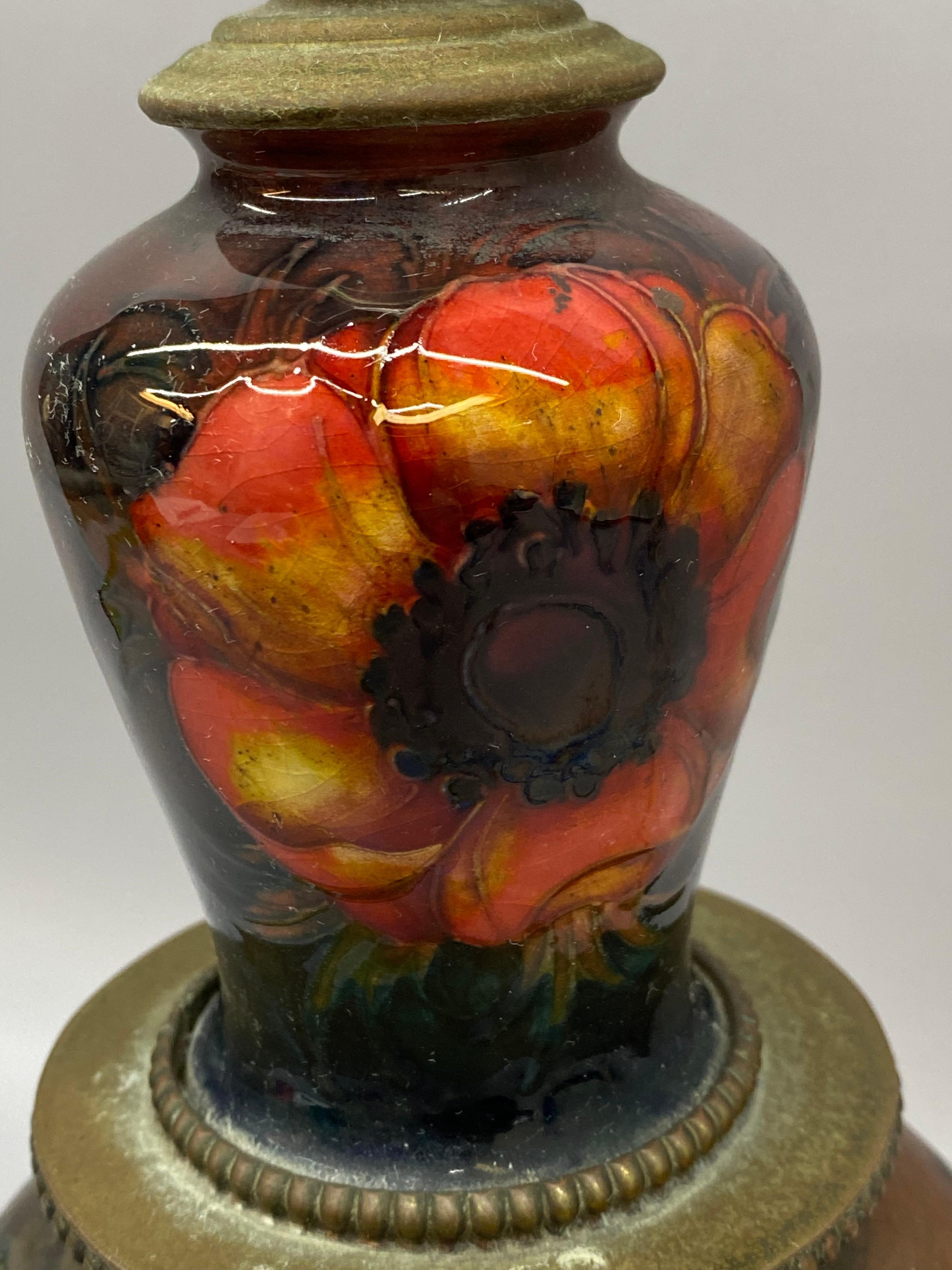 Moorcroft Pottery English Arts and Crafts Floral Pottery Lamp 7