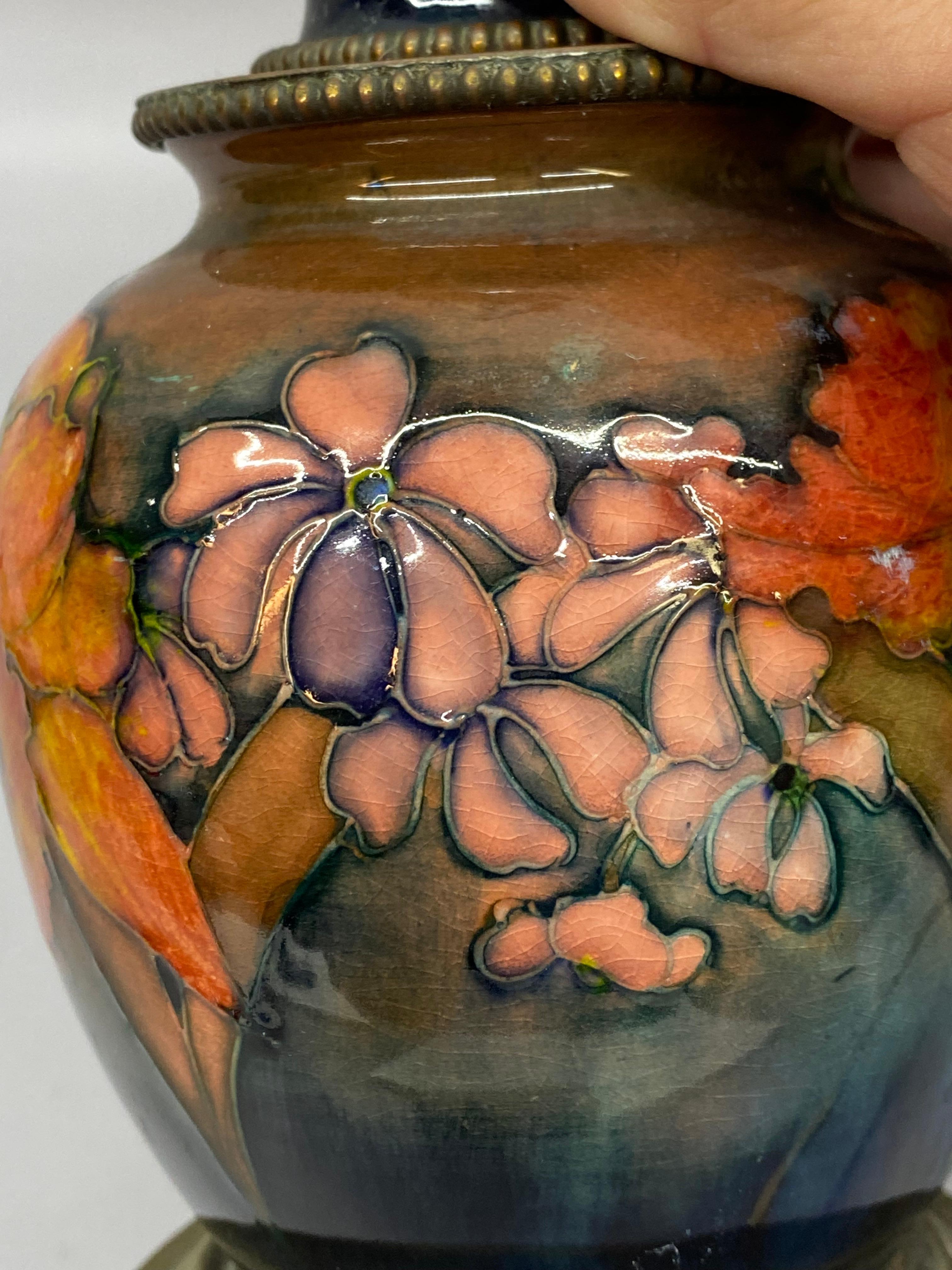 Moorcroft Pottery English Arts and Crafts Floral Pottery Lamp 2