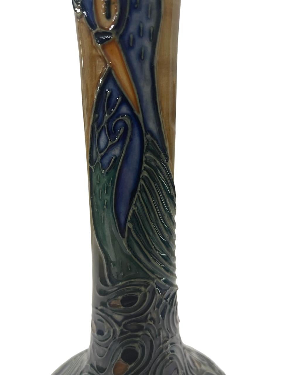 Anglais Vase MOORCROFT Pottery à motif PHOENIX, conçu par Rachel Bishop  1996 ENCADRÉ en vente