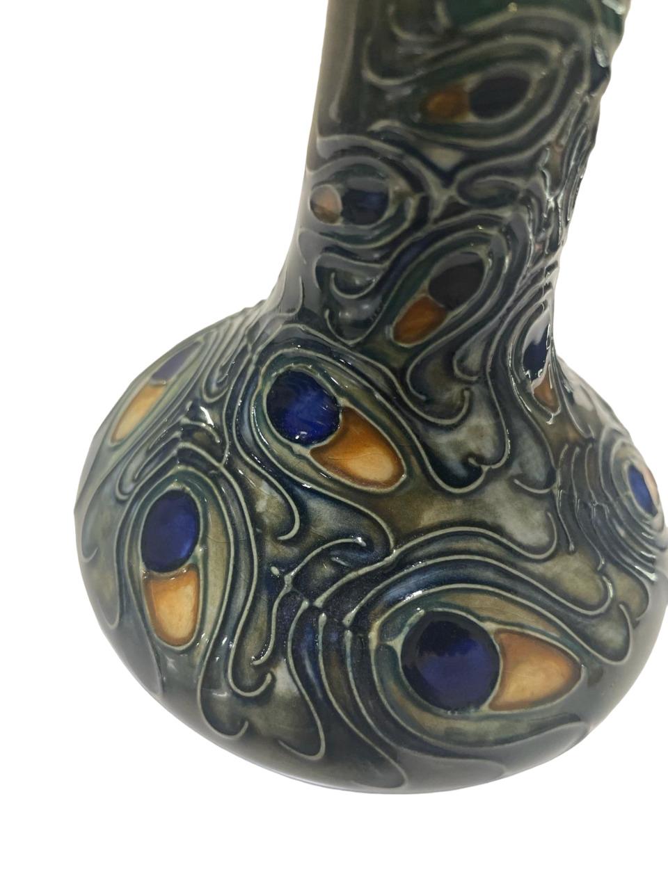 MOORCROFT Pottery PHOENIX pattern vase, designed by Rachel Bishop  1996 BOXED In Good Condition For Sale In Richmond Hill, ON