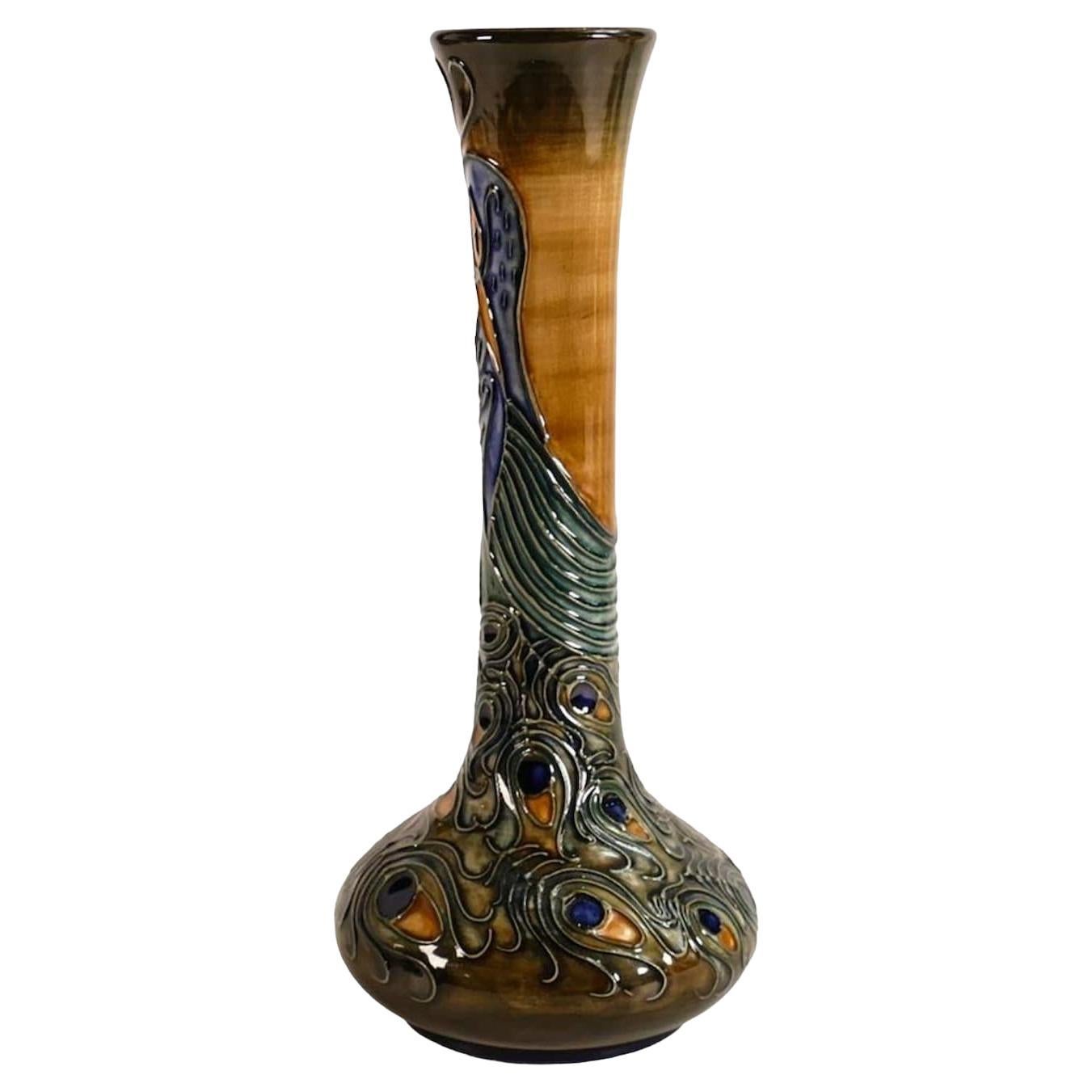 Vase MOORCROFT Pottery à motif PHOENIX, conçu par Rachel Bishop  1996 ENCADRÉ en vente