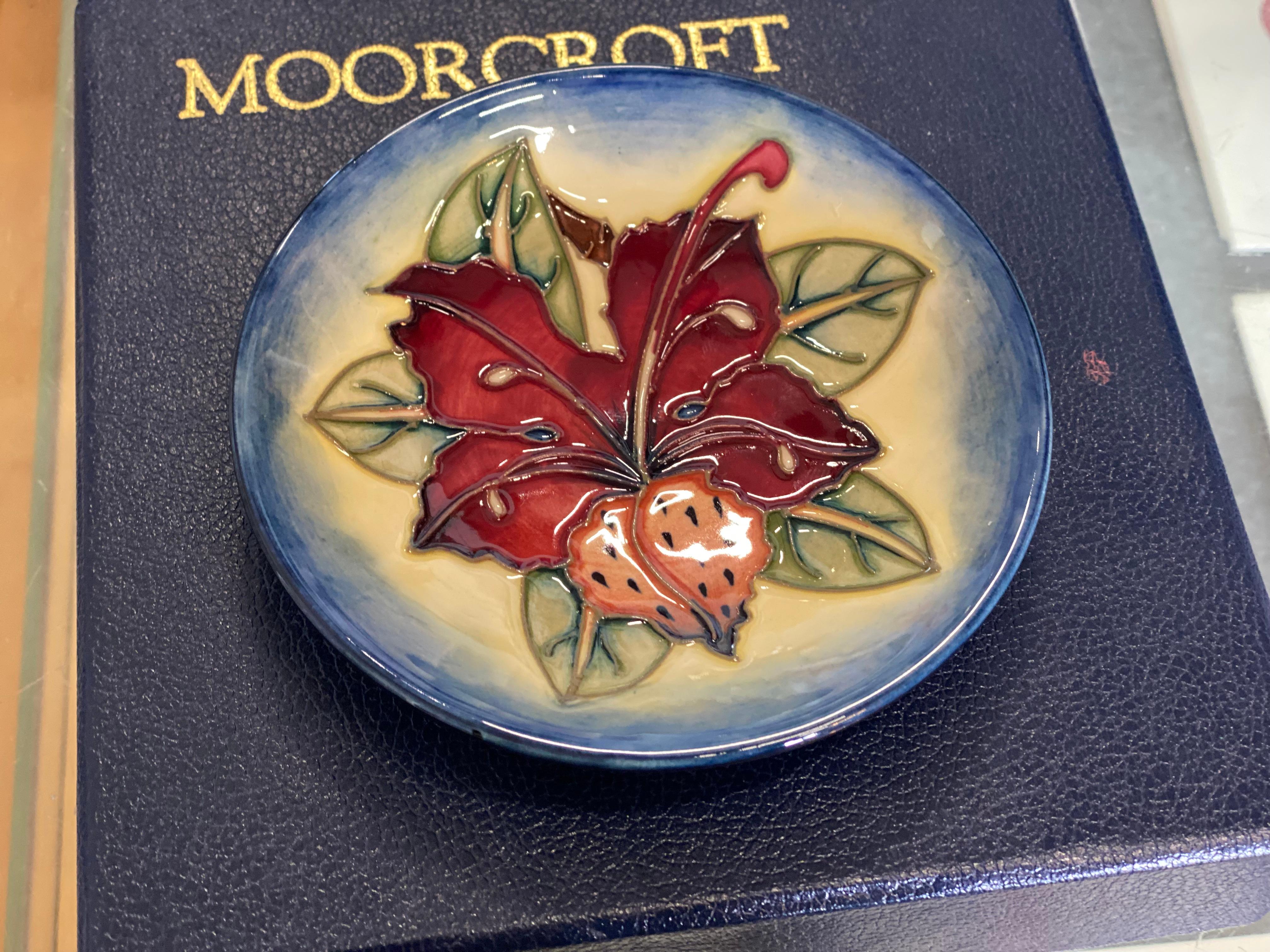 British Moorcroft Pottery Trays 780/4, Ceramic Art For Sale