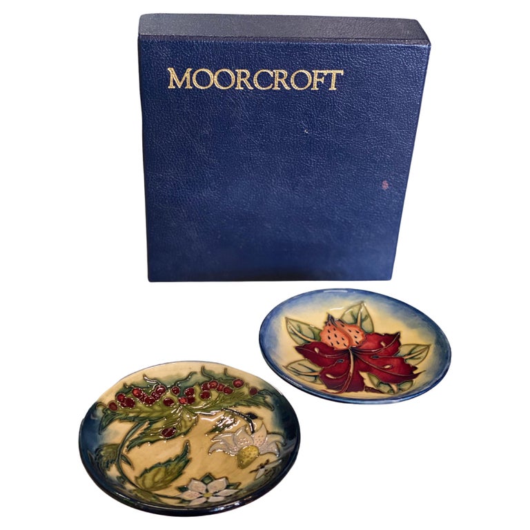 Moorcroft Pottery Trays 780/4, Ceramic Art For Sale at 1stDibs