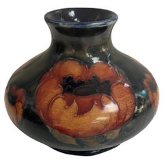 Moorcroft Vintage Stamped & Signed Vase Decorated In The Poppy Pattern c1940’s
