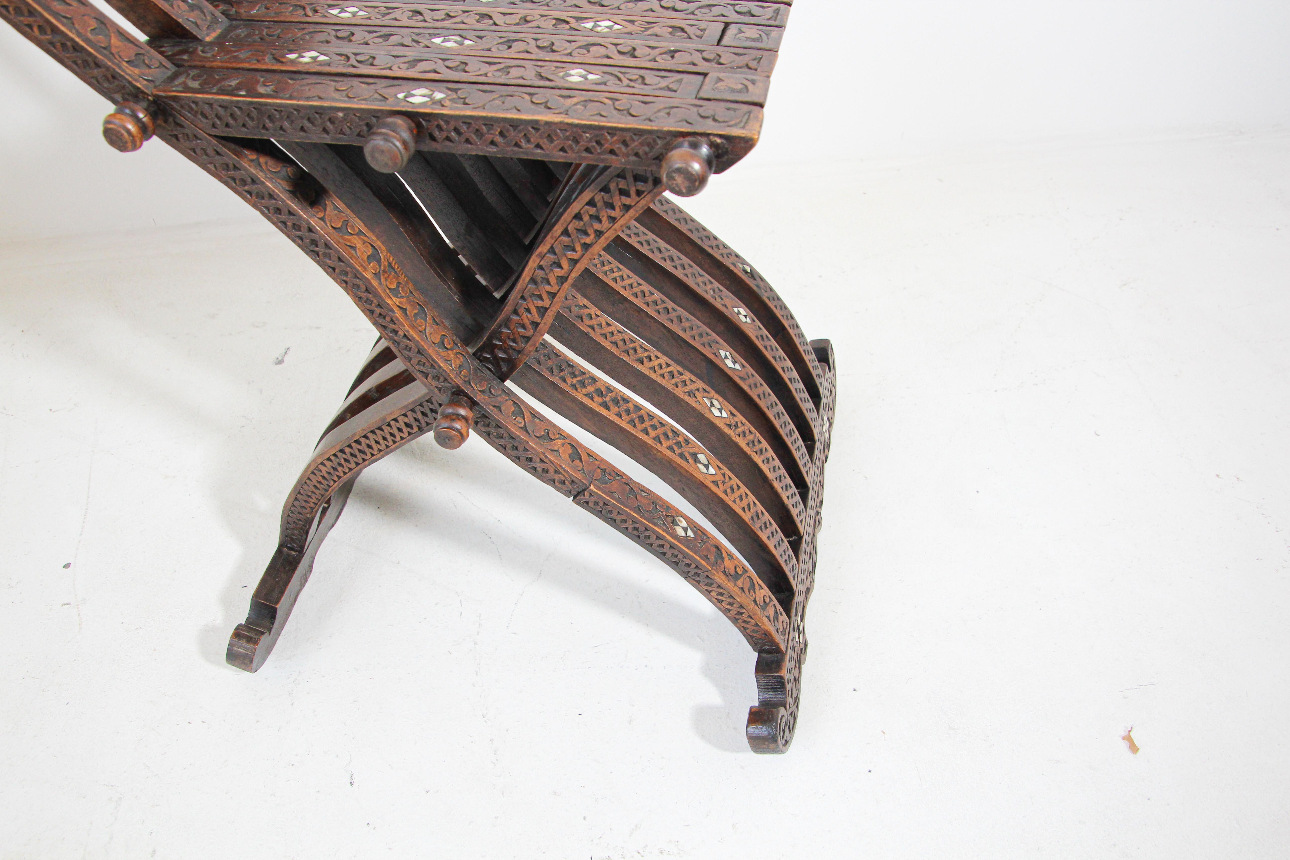 Hand-Carved Moorish 19th Century Folding Chair Inlaid For Sale