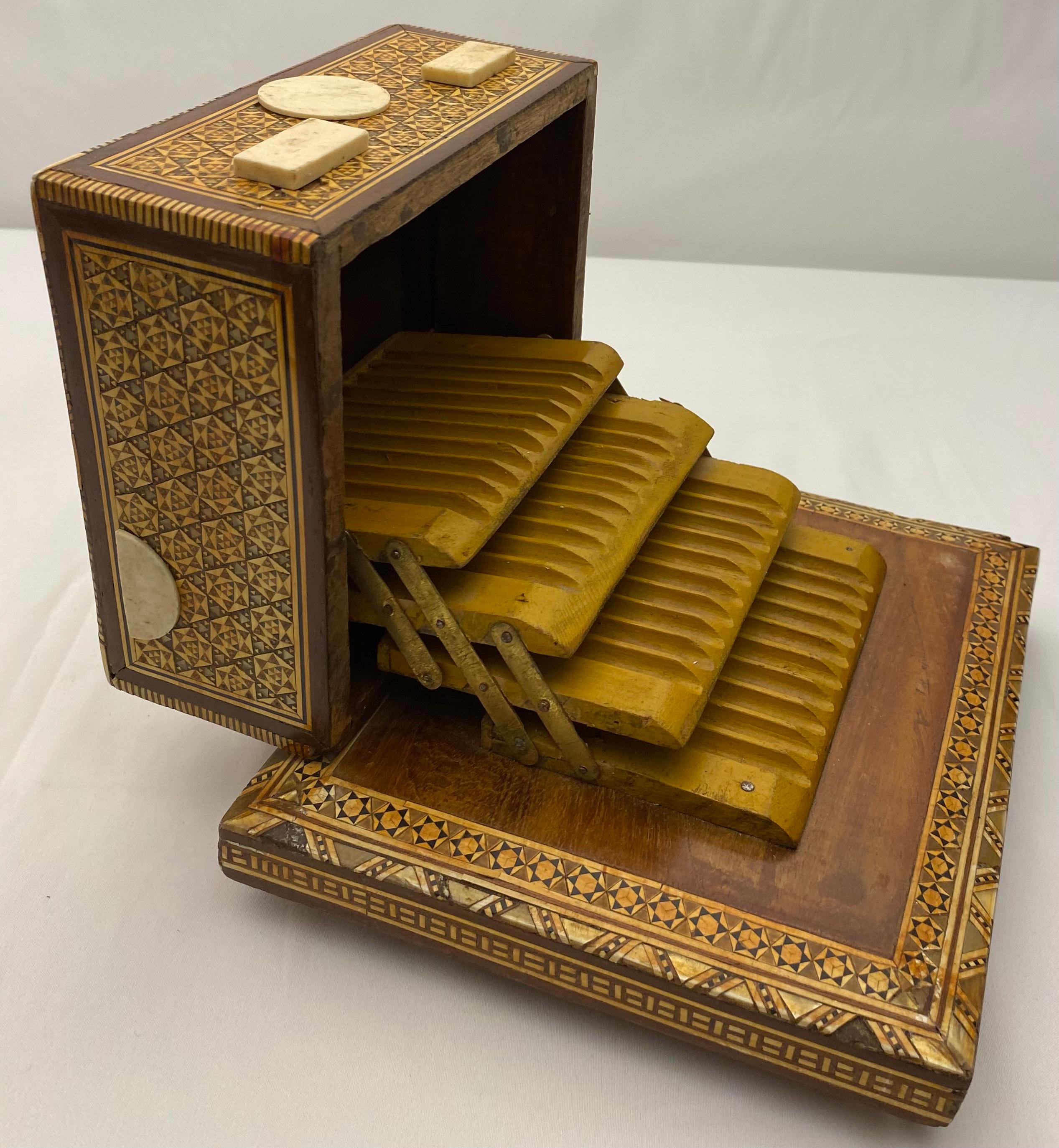 Caja de cigarrillos Art Decó morisca en Bueno estado para la venta en Miami, FL
