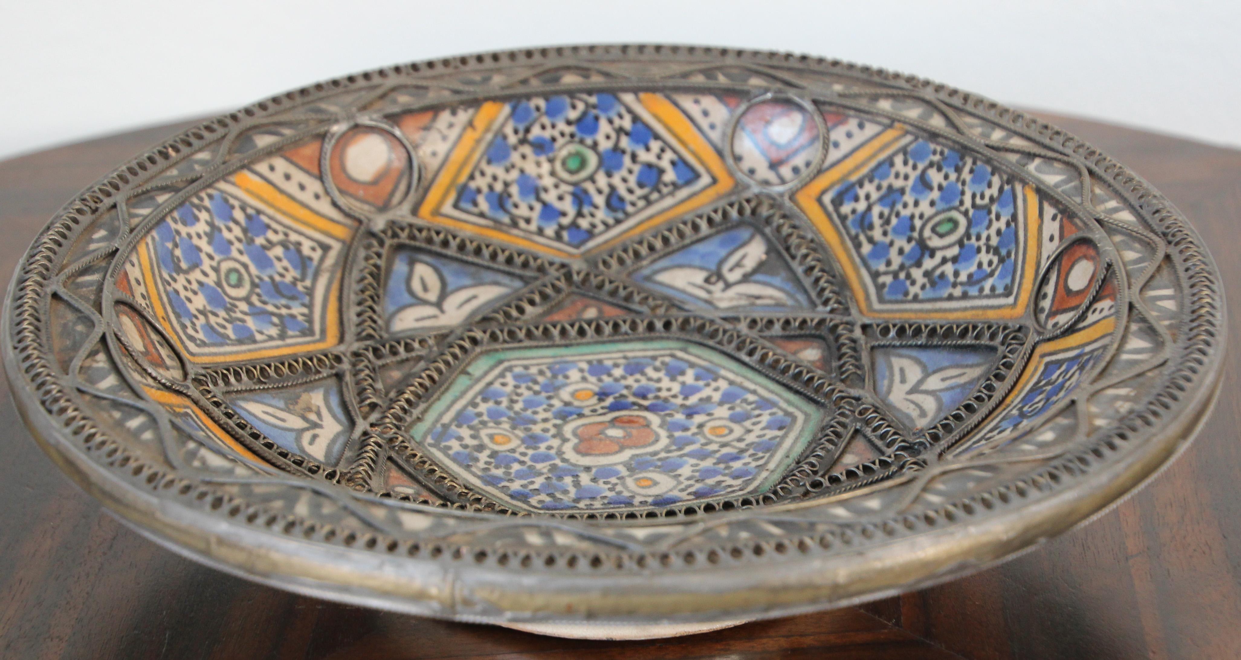 Moroccan Ceramic Bowl Adorned with Silver Moorish Filigree from Fez In Good Condition In North Hollywood, CA