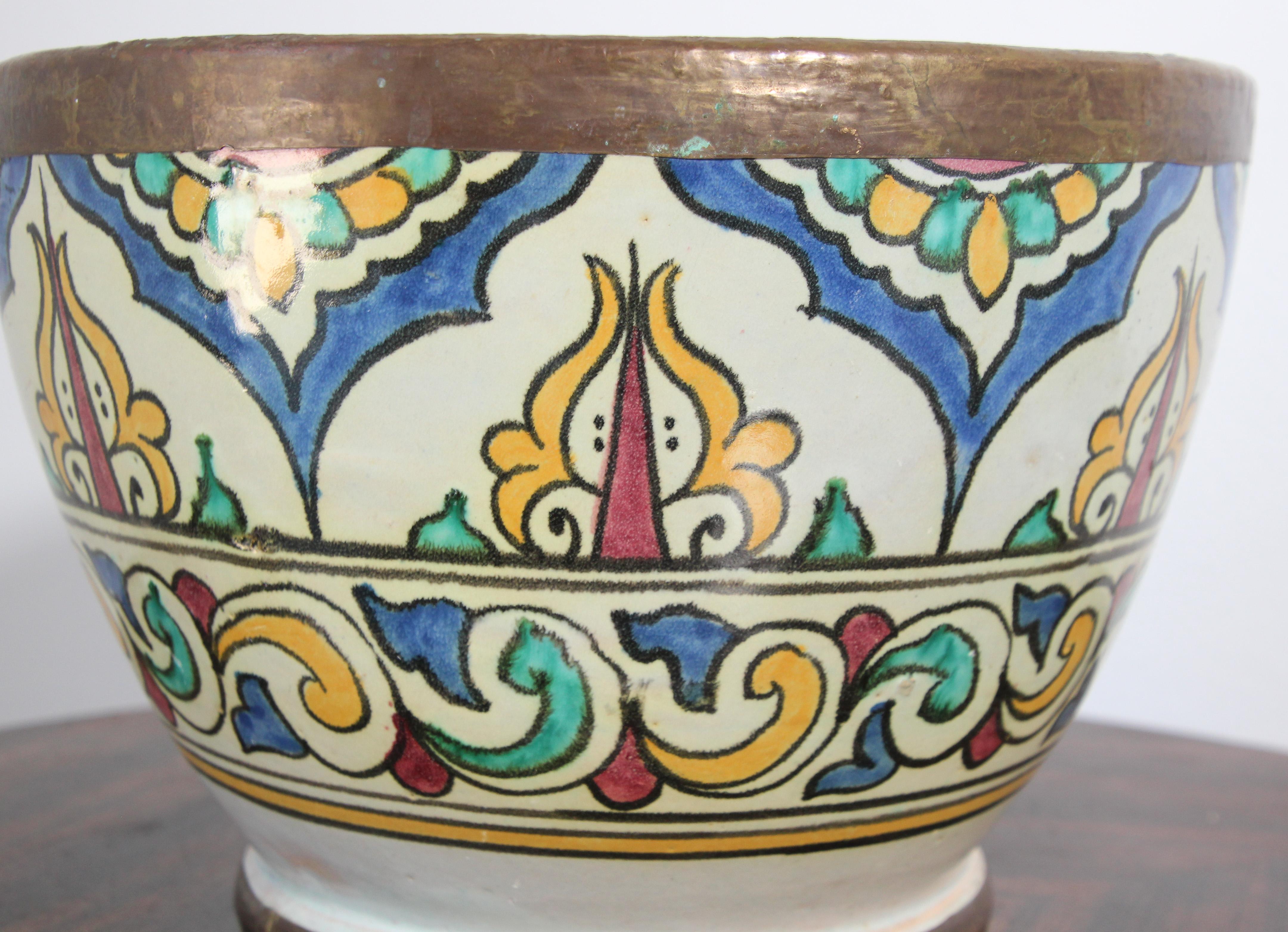 Antique Moroccan Ceramic Glazed Bowl Handcrafted in Fez Meknes Jobbana 1900 For Sale 4
