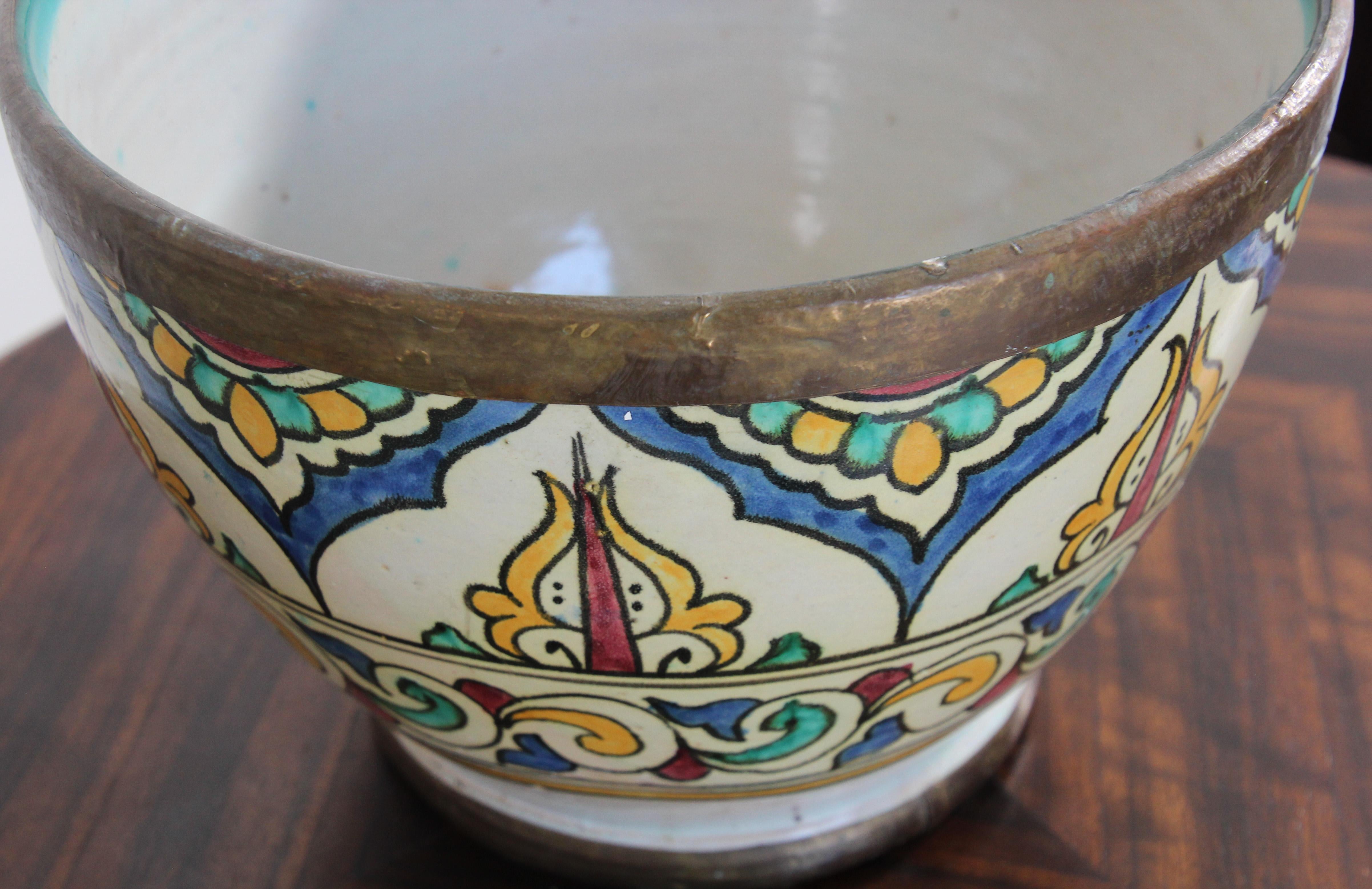 Antique Moroccan Ceramic Glazed Bowl Handcrafted in Fez Meknes Jobbana 1900 For Sale 3