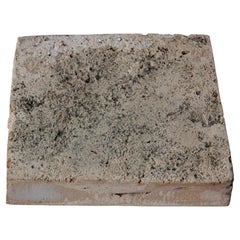 Piastrella in ceramica moresca con scritte arabe