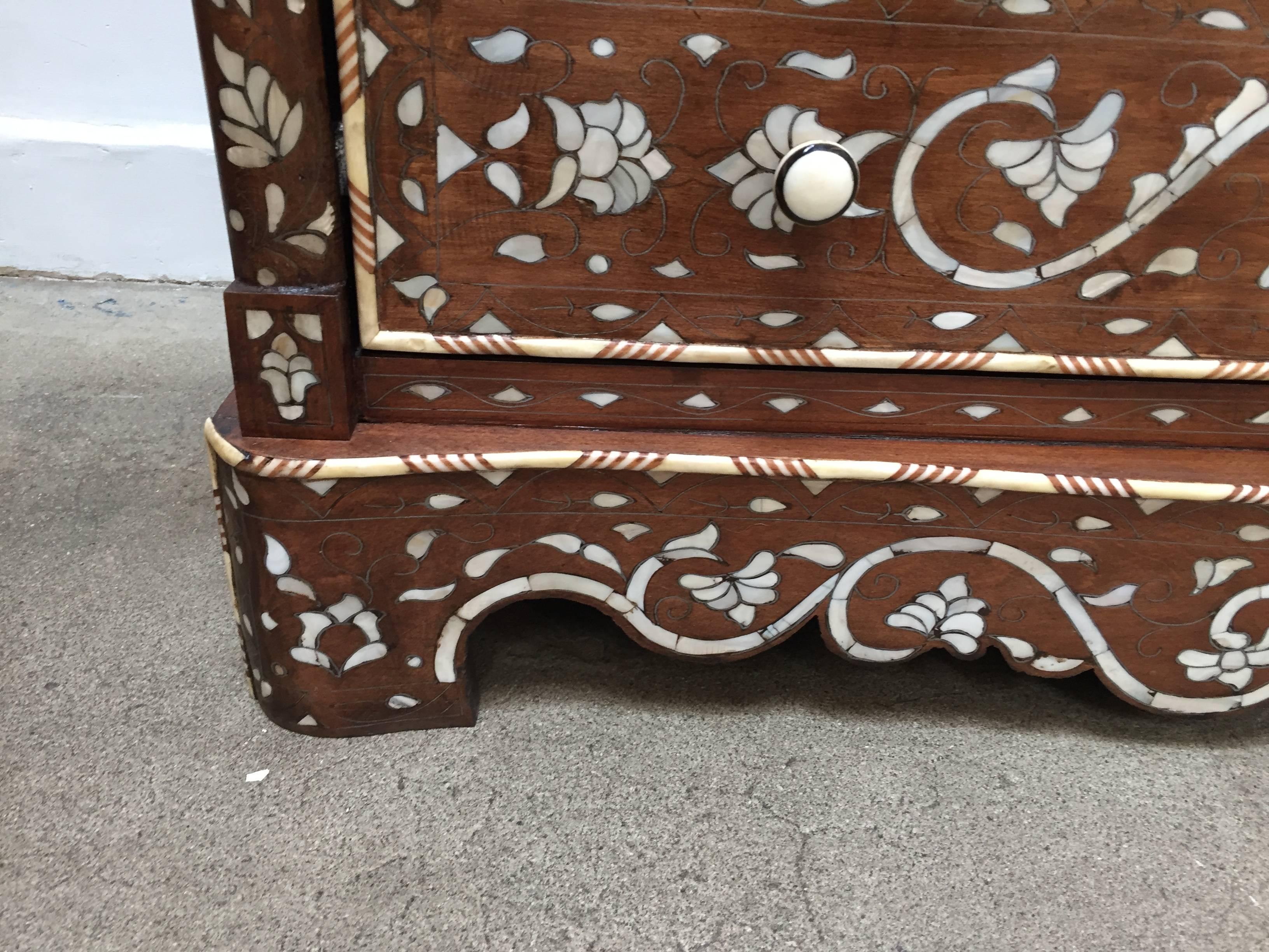Moorish Chest of Drawers Wood Inlay Moroccan Dresser In Good Condition In North Hollywood, CA