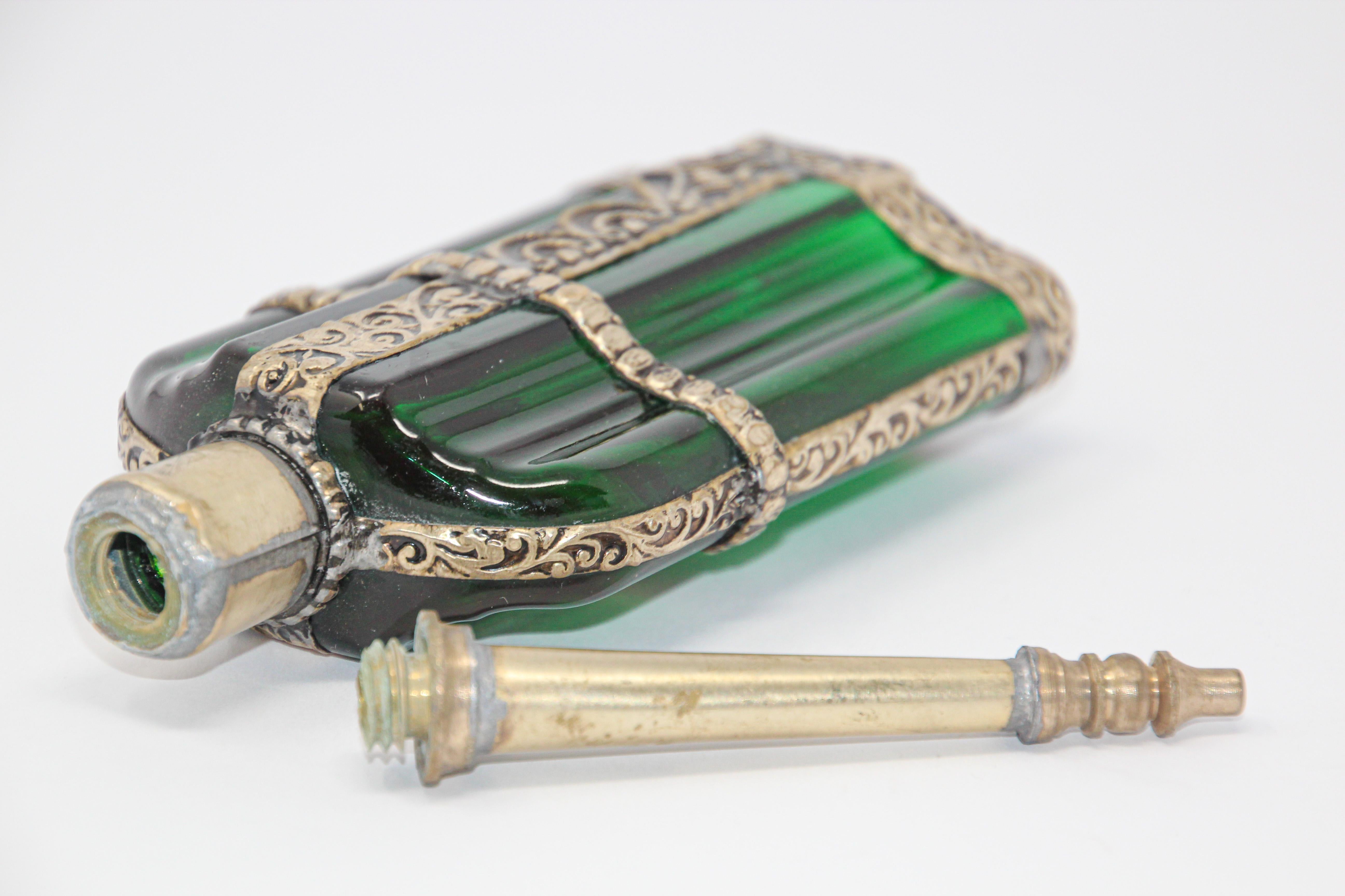 Moorish Emerald Green Glass Perfume Bottle Sprinkler with Embossed Metal Overlay In Good Condition For Sale In North Hollywood, CA