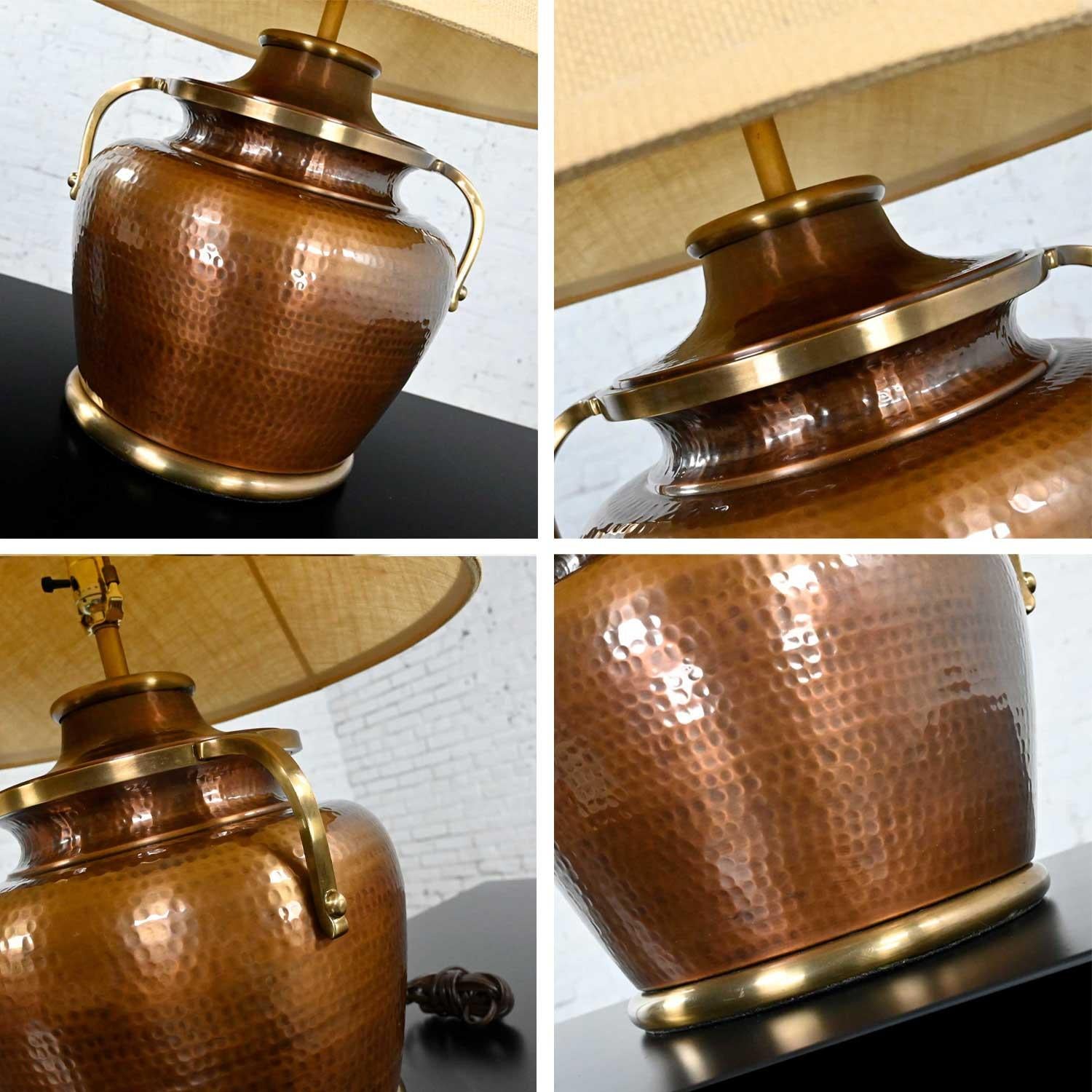 Moorish Frederick Cooper Style Hammered Copper Bulbus Urn Shape 2 Handled Lamp  For Sale 3