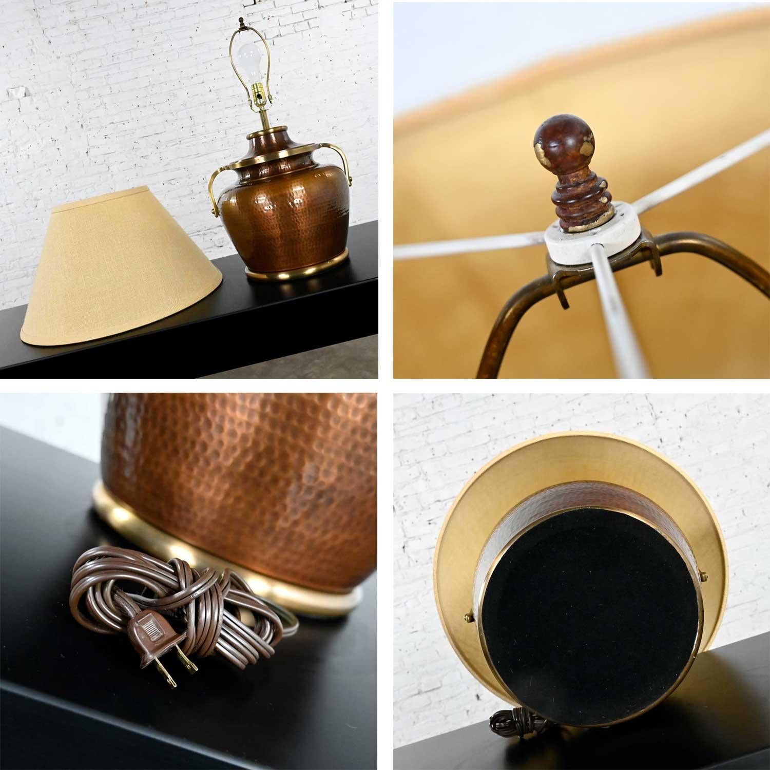 Moorish Frederick Cooper Style Hammered Copper Bulbus Urn Shape 2 Handled Lamp  For Sale 4