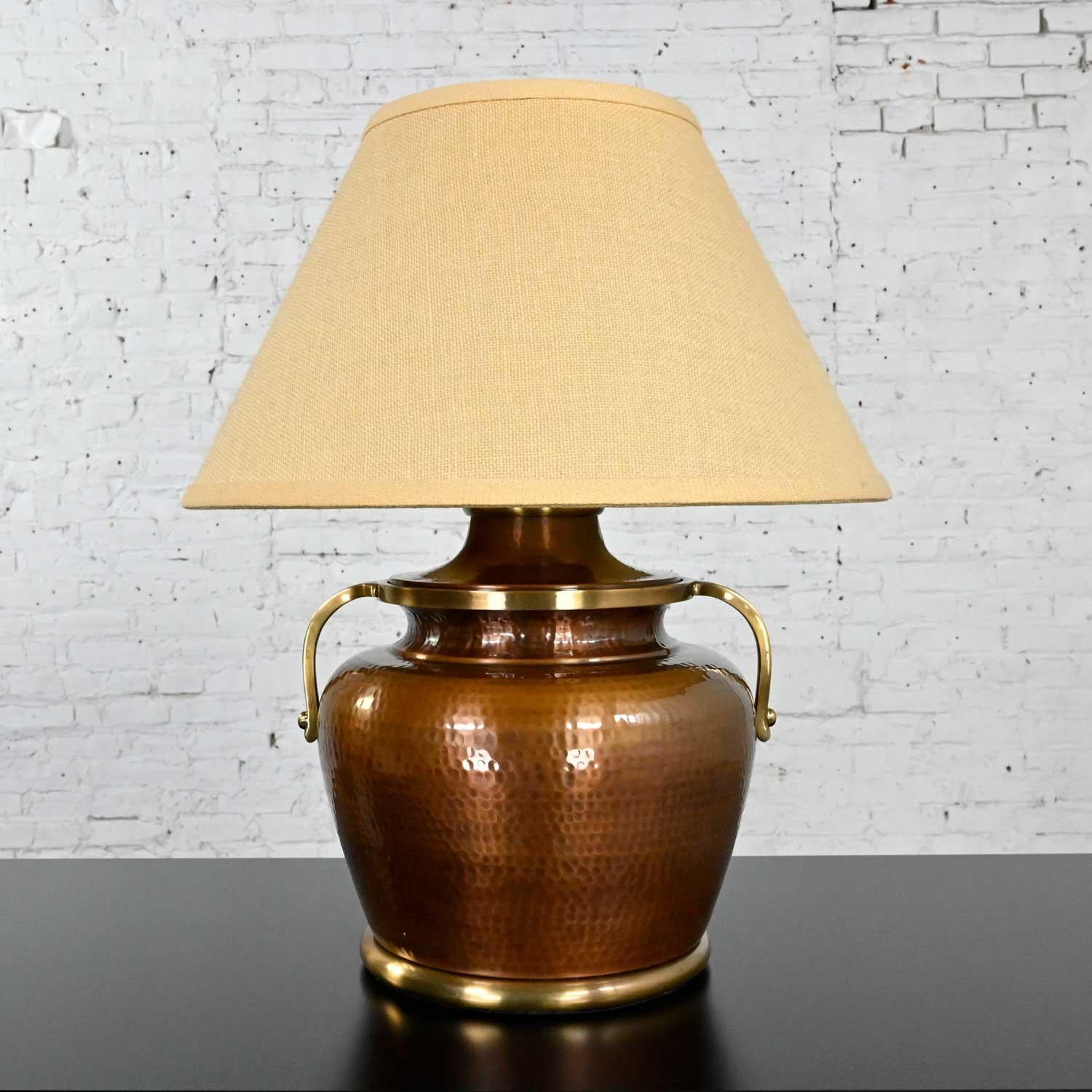 20th Century Moorish Frederick Cooper Style Hammered Copper Bulbus Urn Shape 2 Handled Lamp  For Sale