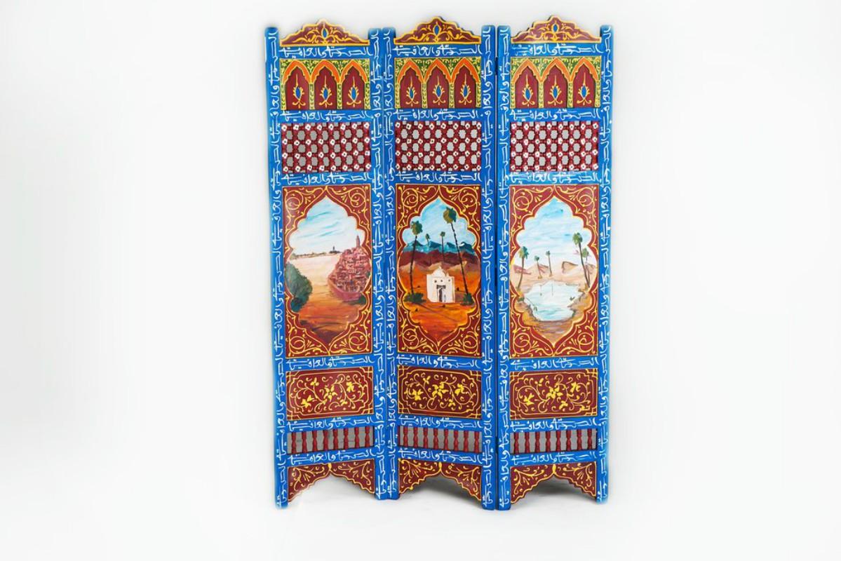 Moorish Hand-Painted Oasis Room Divider In Good Condition In Stamford, CT