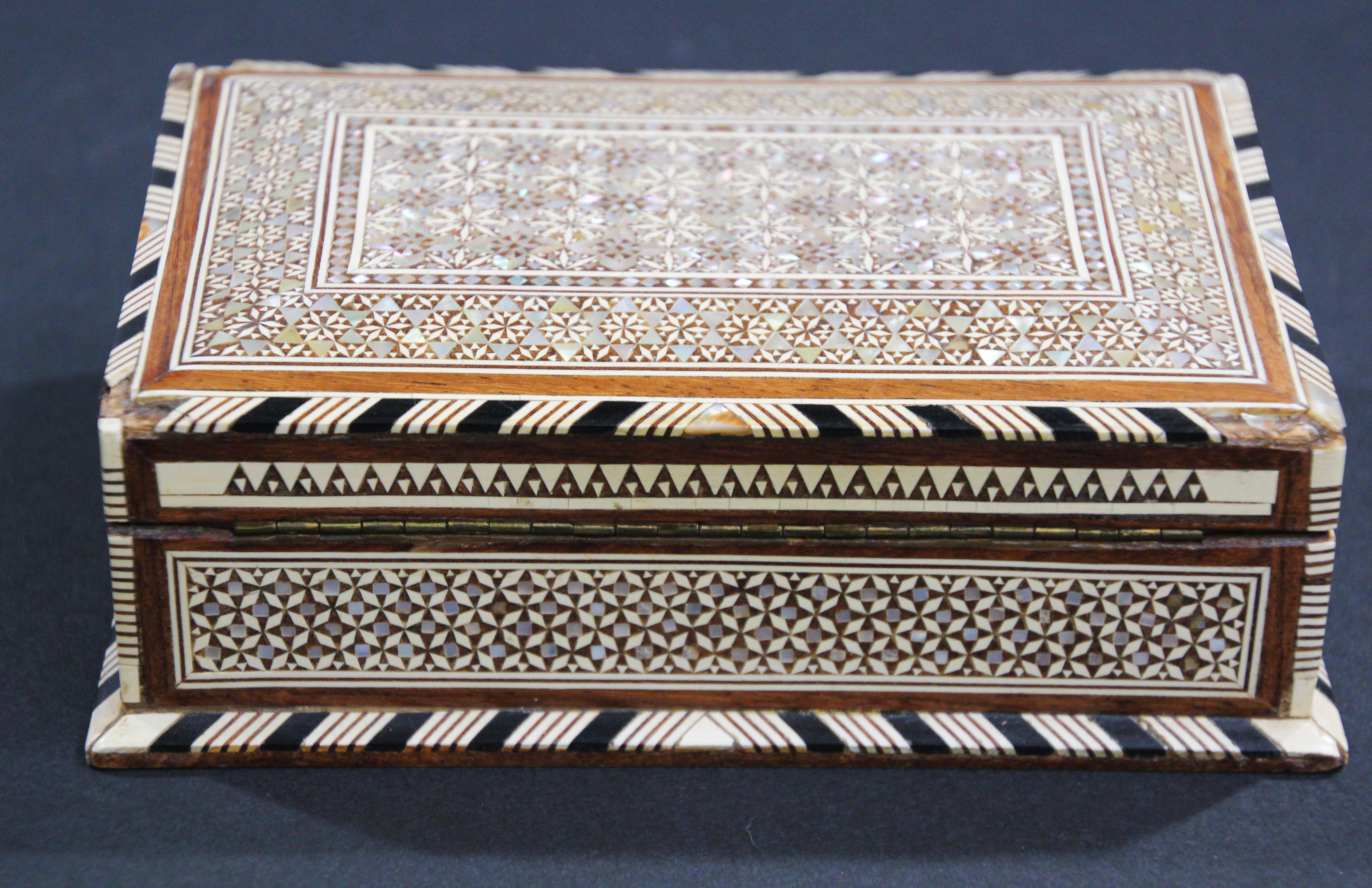 Moorish Handcrafted Middle Eastern Mosaic Inlaid Decorative Box For Sale 5