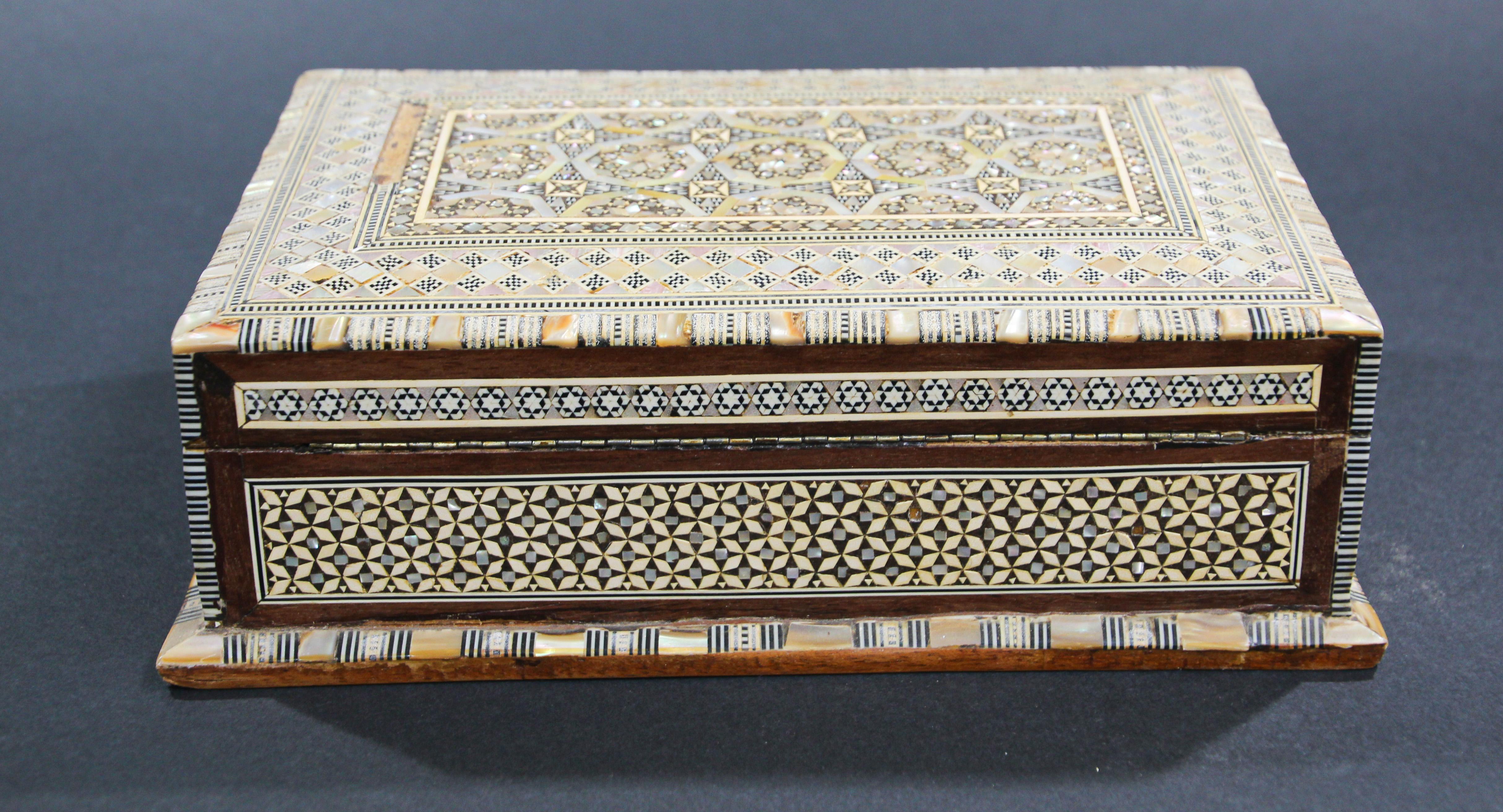 Moorish Handcrafted Middle Eastern Mosaic Shell Inlaid Decorative Jewelry Box 10