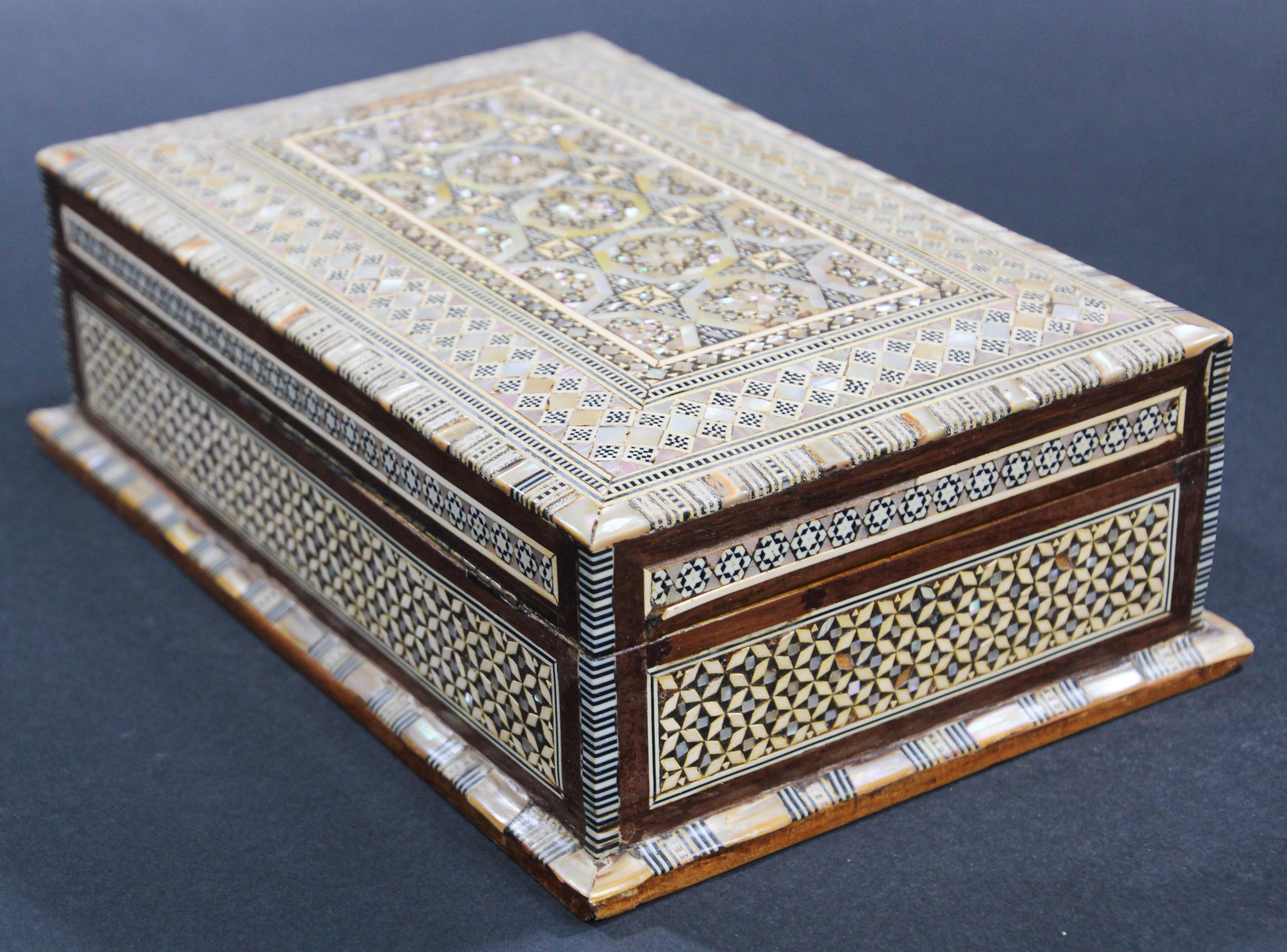 Moorish Handcrafted Middle Eastern Mosaic Shell Inlaid Decorative Jewelry Box 12