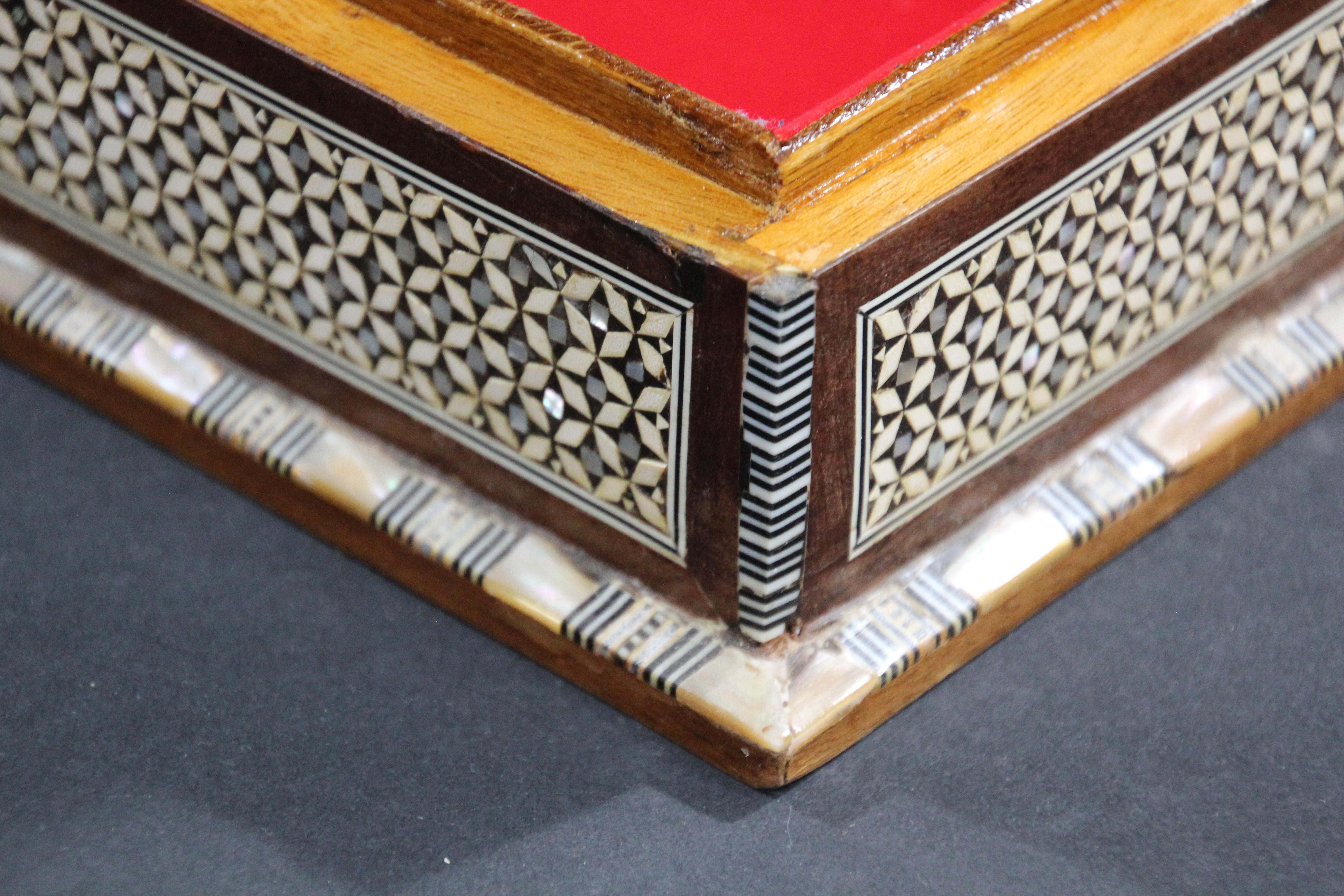 Moorish Handcrafted Middle Eastern Mosaic Shell Inlaid Decorative Jewelry Box 14