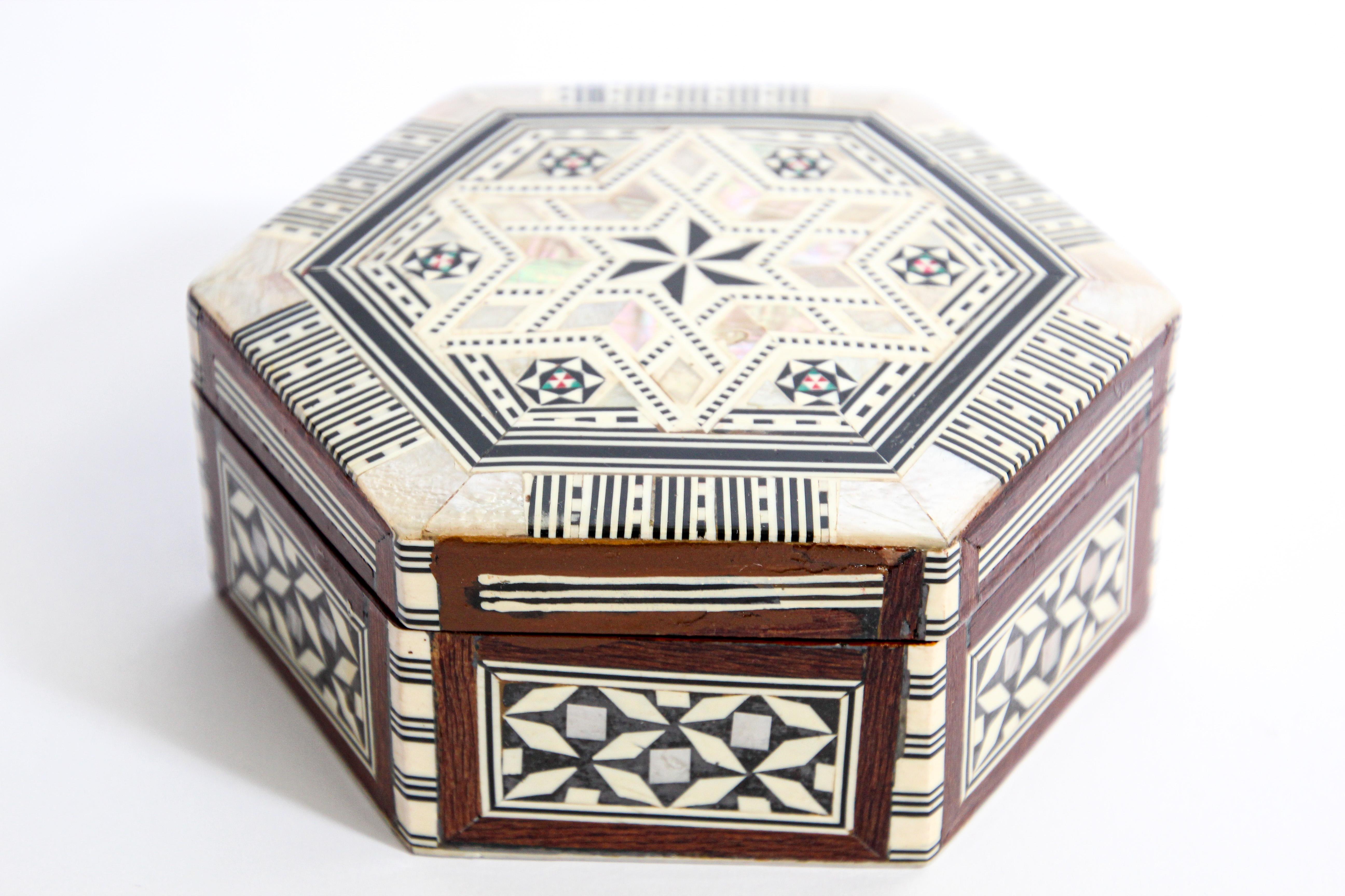 Vintage Mosaic jewelry Box Keepsake Box Hand Made Trinket Box with Velvet Lining Hand Carved seashell Jewelry Box