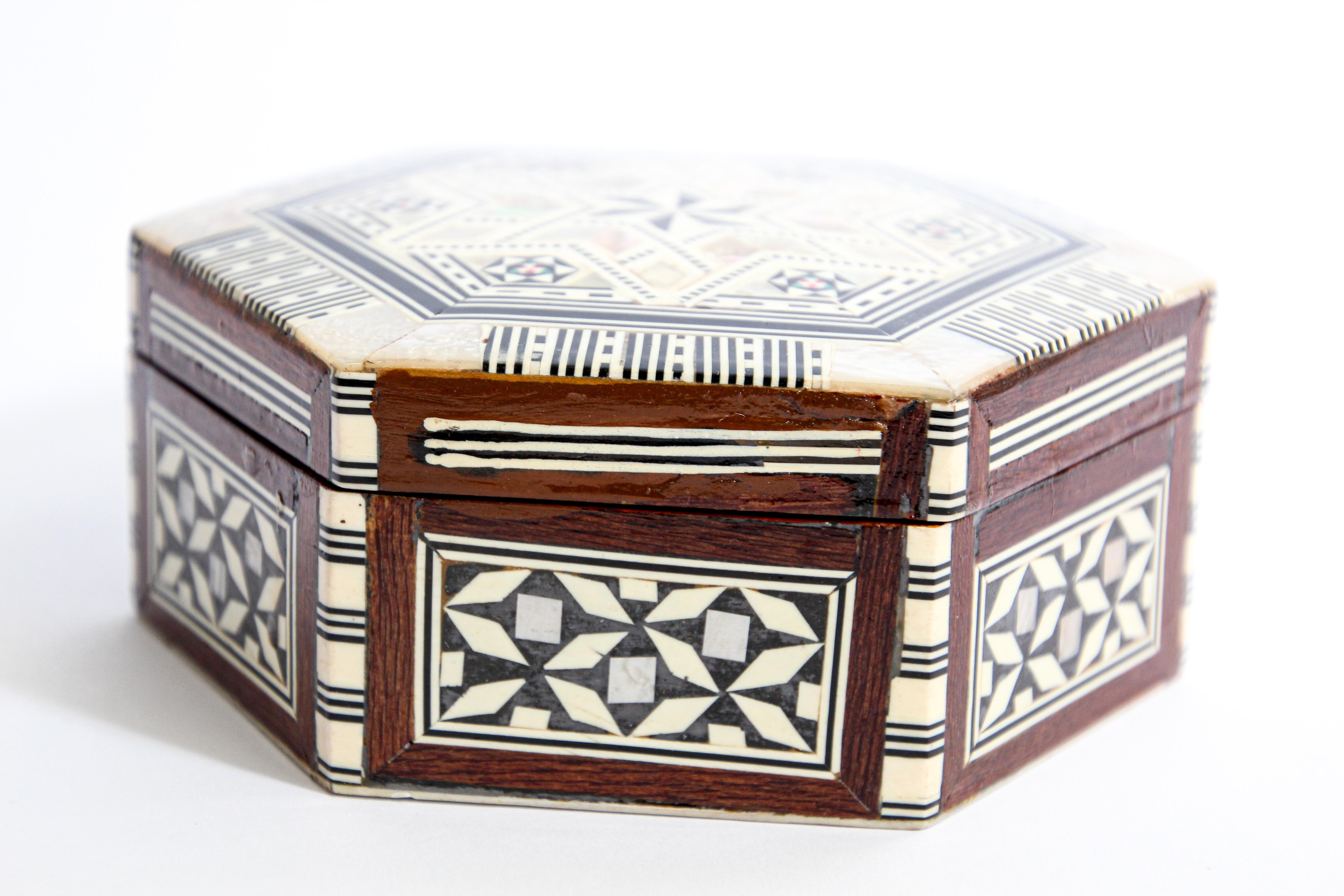 Inlay Moorish Handcrafted Octagonal Box with White Mosaic Marquetry