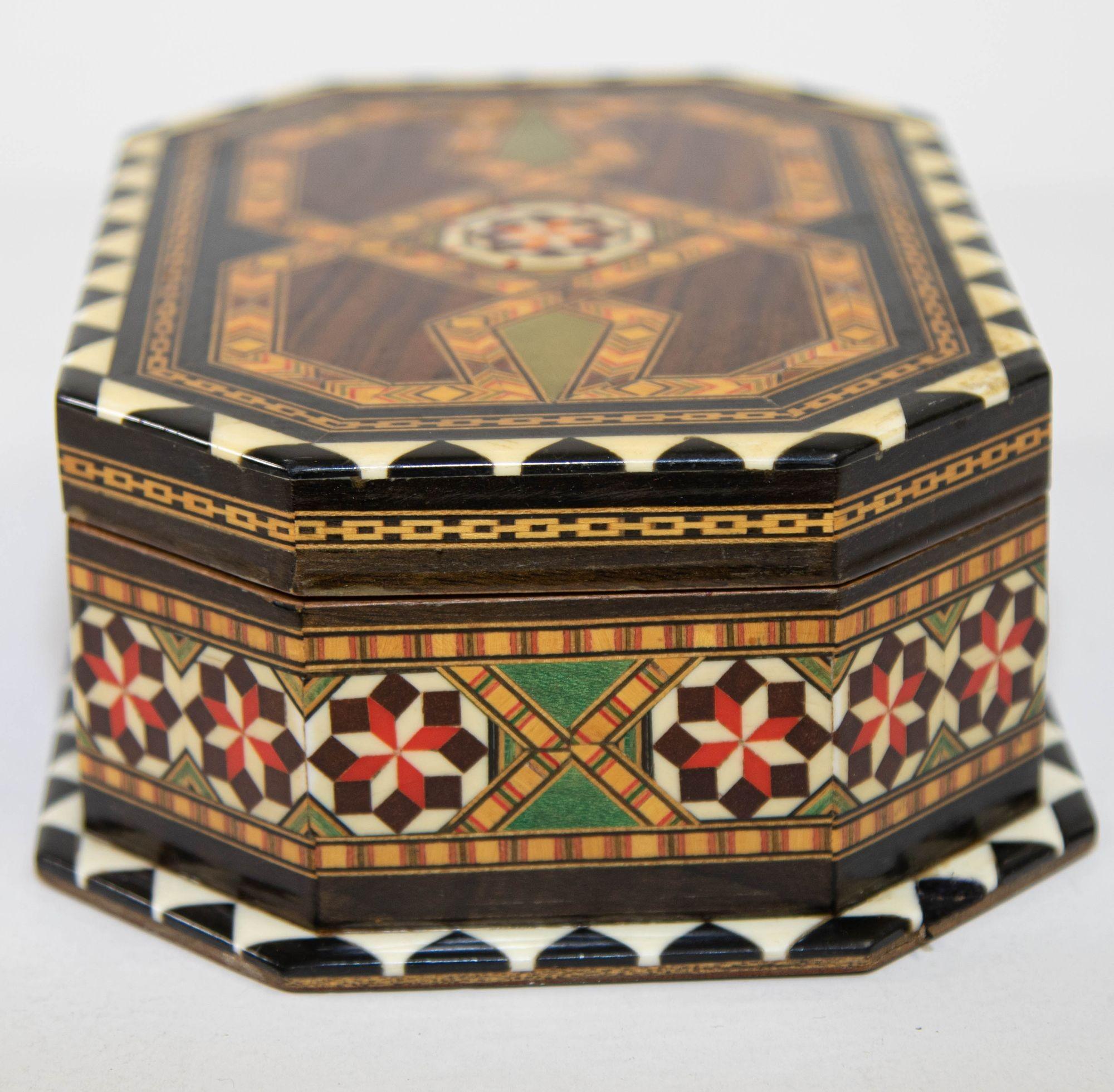 Moorish Inlaid Marquetry Jewelry Box Spain For Sale 4