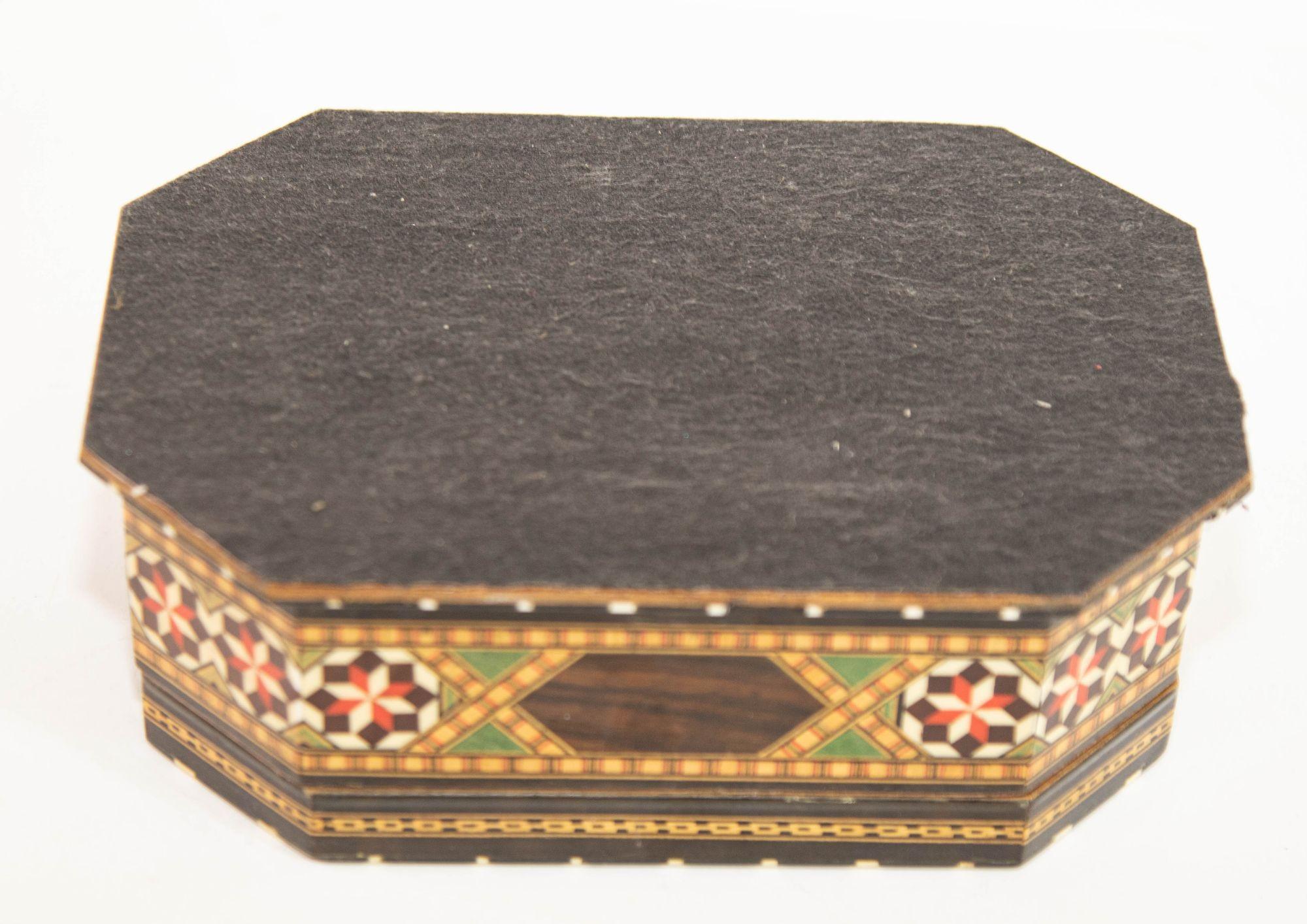 Mid-20th Century Moorish Inlaid Marquetry Jewelry Box Spain For Sale