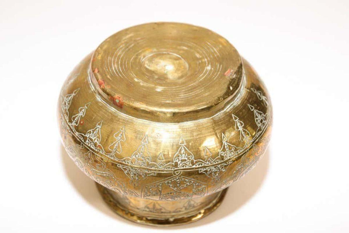 Asian Antique Moorish Islamic Brass Bowl with Calligraphy Writing For Sale