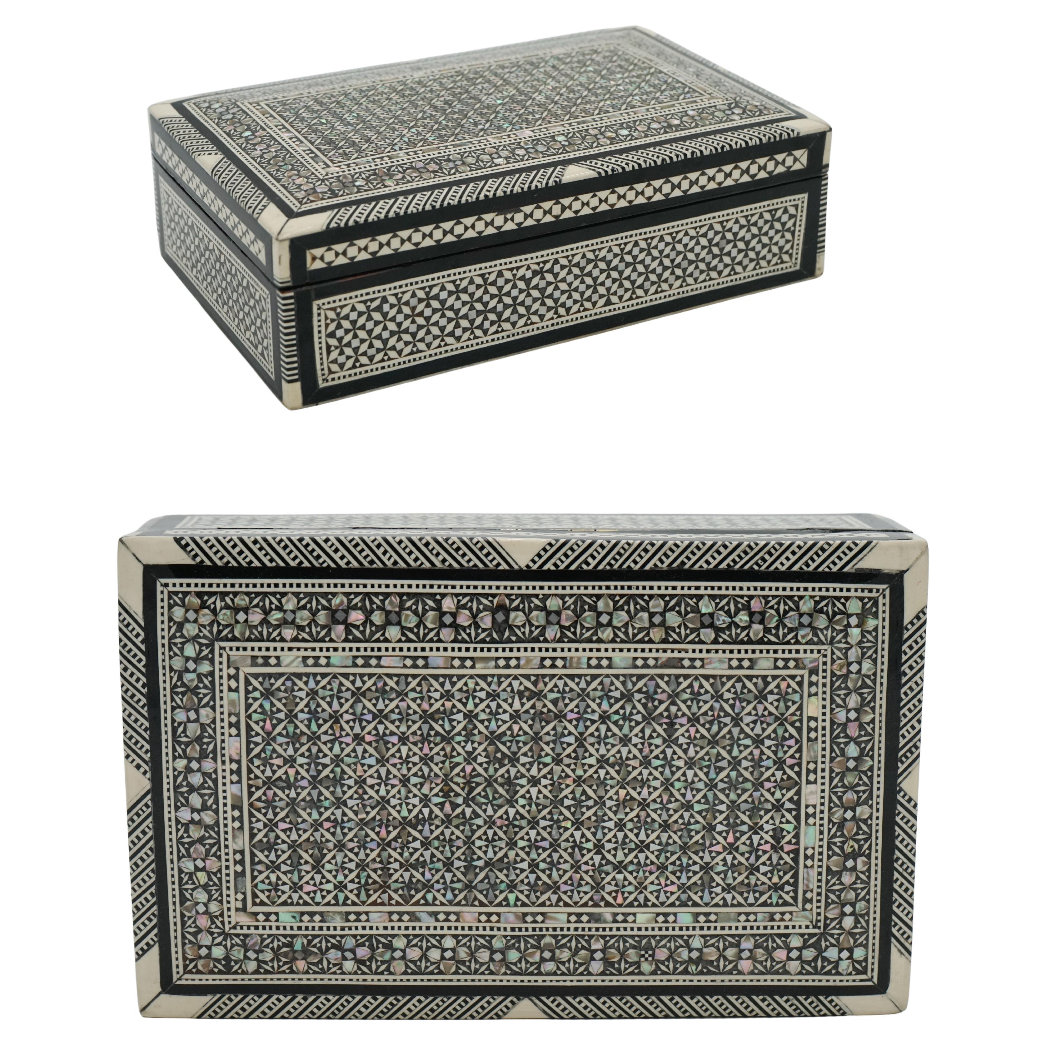 MOORISH MICRO MOSAIC INLAID MOTHER OF PEARL TRiNKET JEWELLERY STORAGE BOX