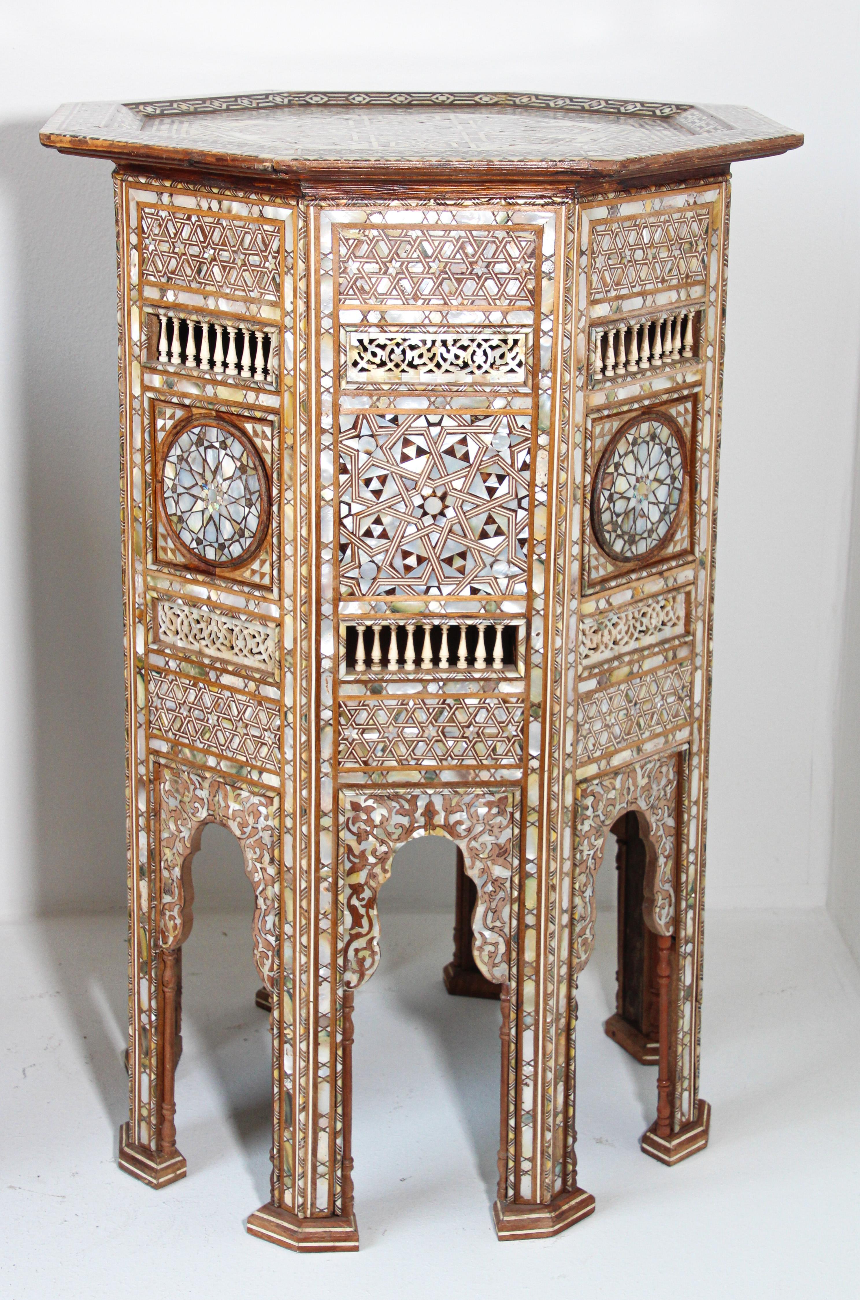 19th Century Moorish Middle Eastern Large Pedestal Tables Inlaid with Shell, 19th C. For Sale