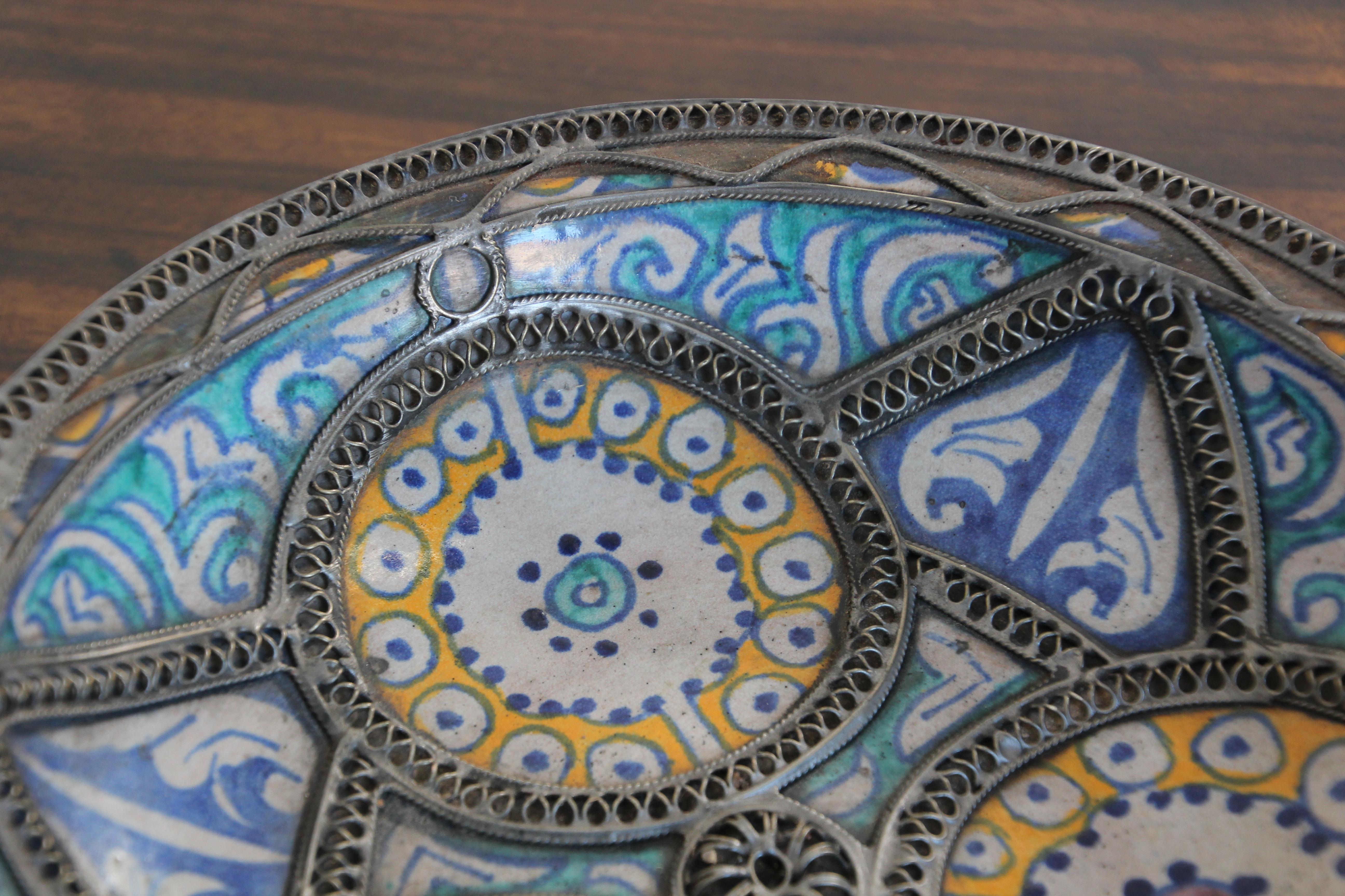 Antique Moroccan Ceramic Bowl Adorned with Moorish Silver Filigree from Fez For Sale 1