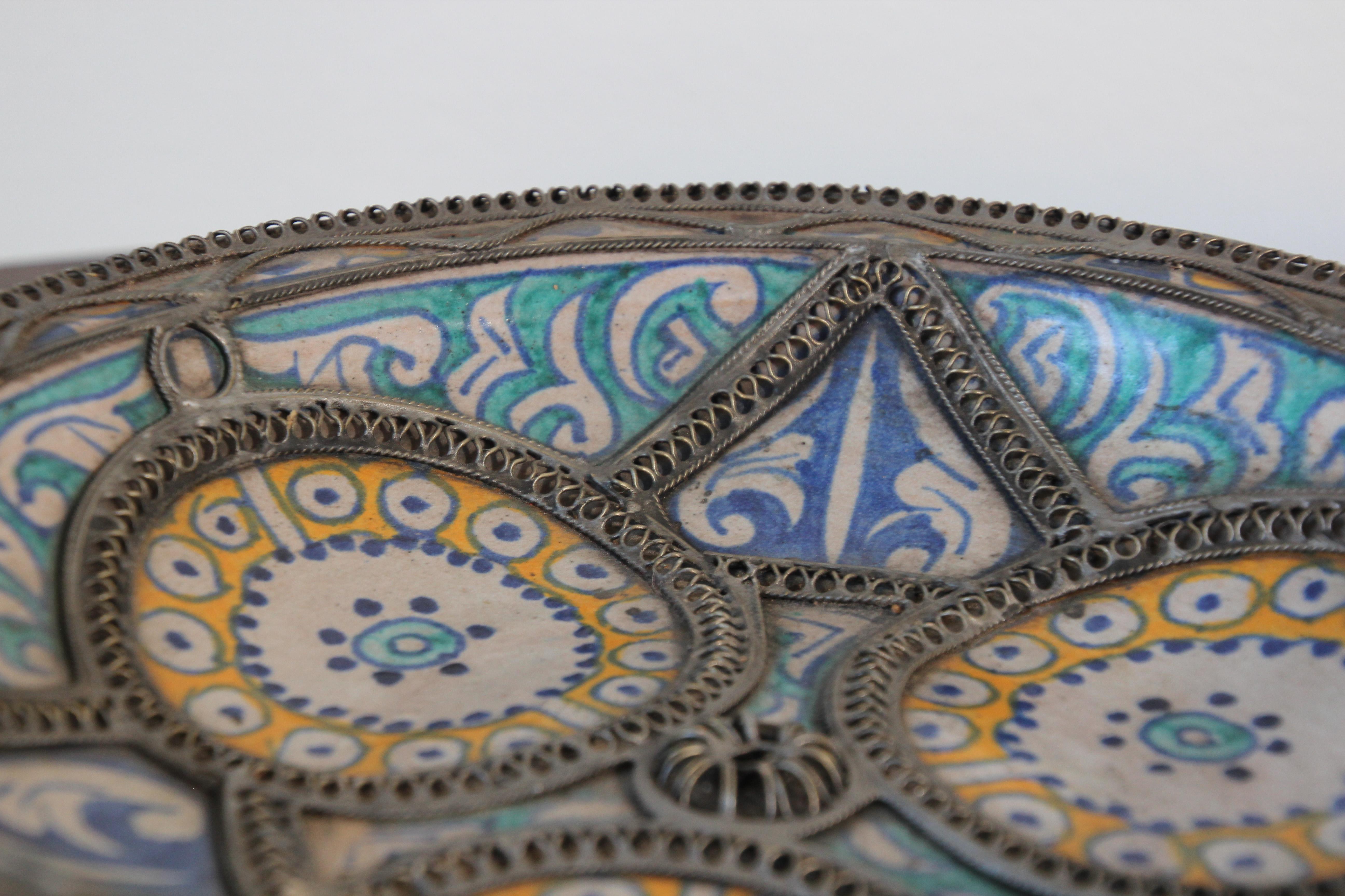 Antique Moroccan Ceramic Bowl Adorned with Moorish Silver Filigree from Fez For Sale 4
