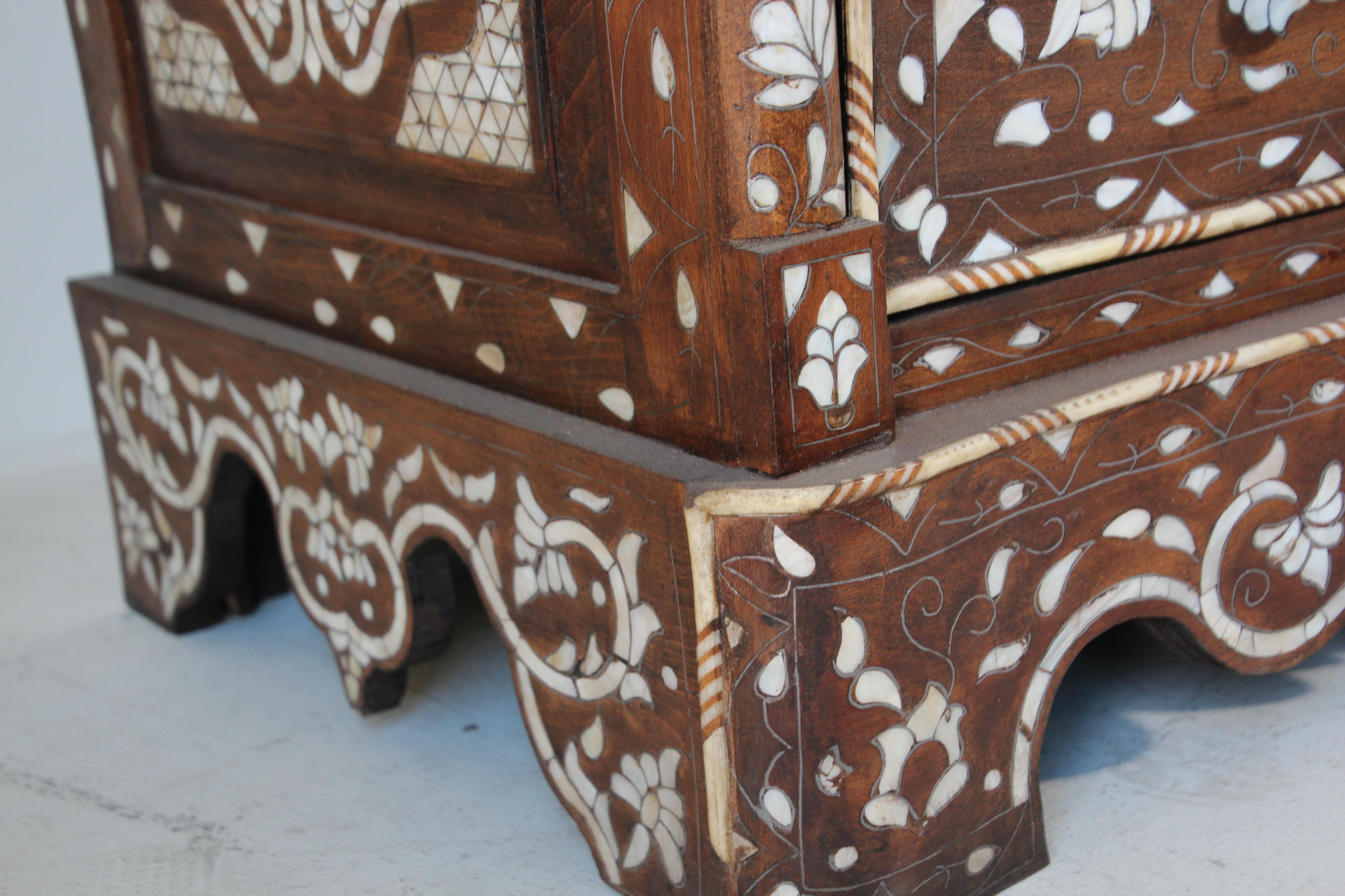 Moorish Moroccan Chest of Drawers Inlay Dresser 7
