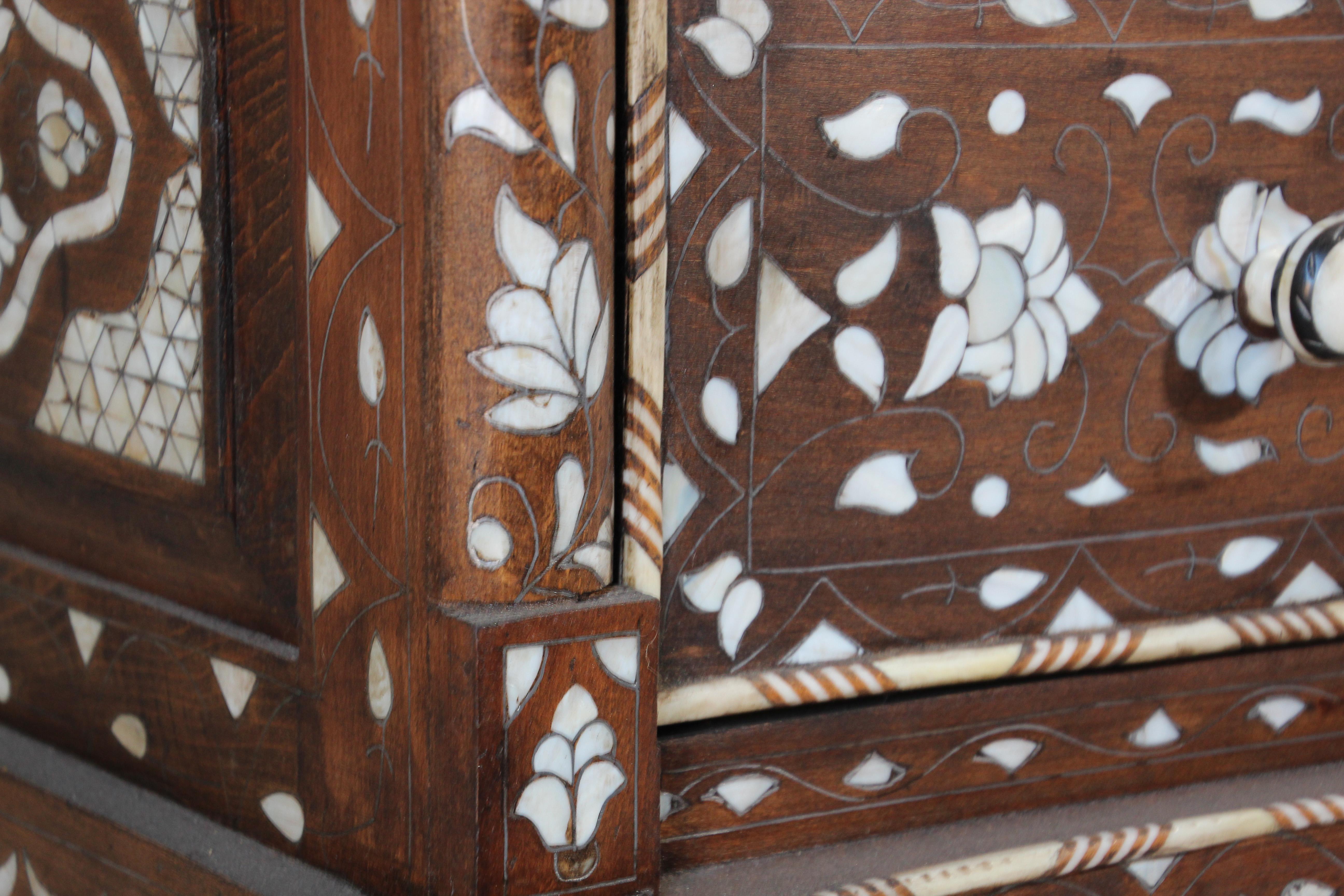 Moorish Moroccan Chest of Drawers Inlay Dresser 9
