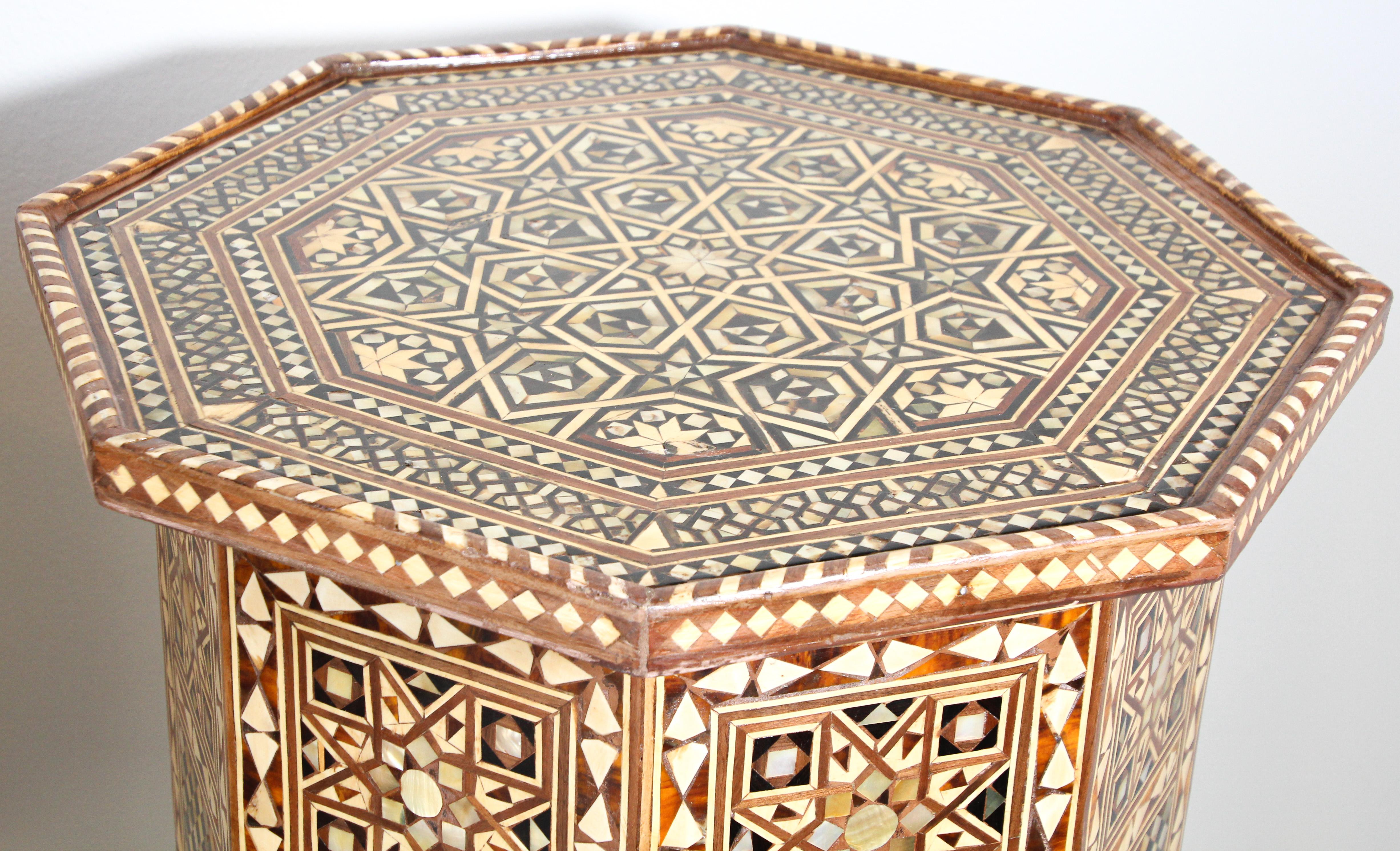 Moorish Moroccan Octagonal Pedestal Tables Inlaid with Mosaic Marquetry For Sale 1