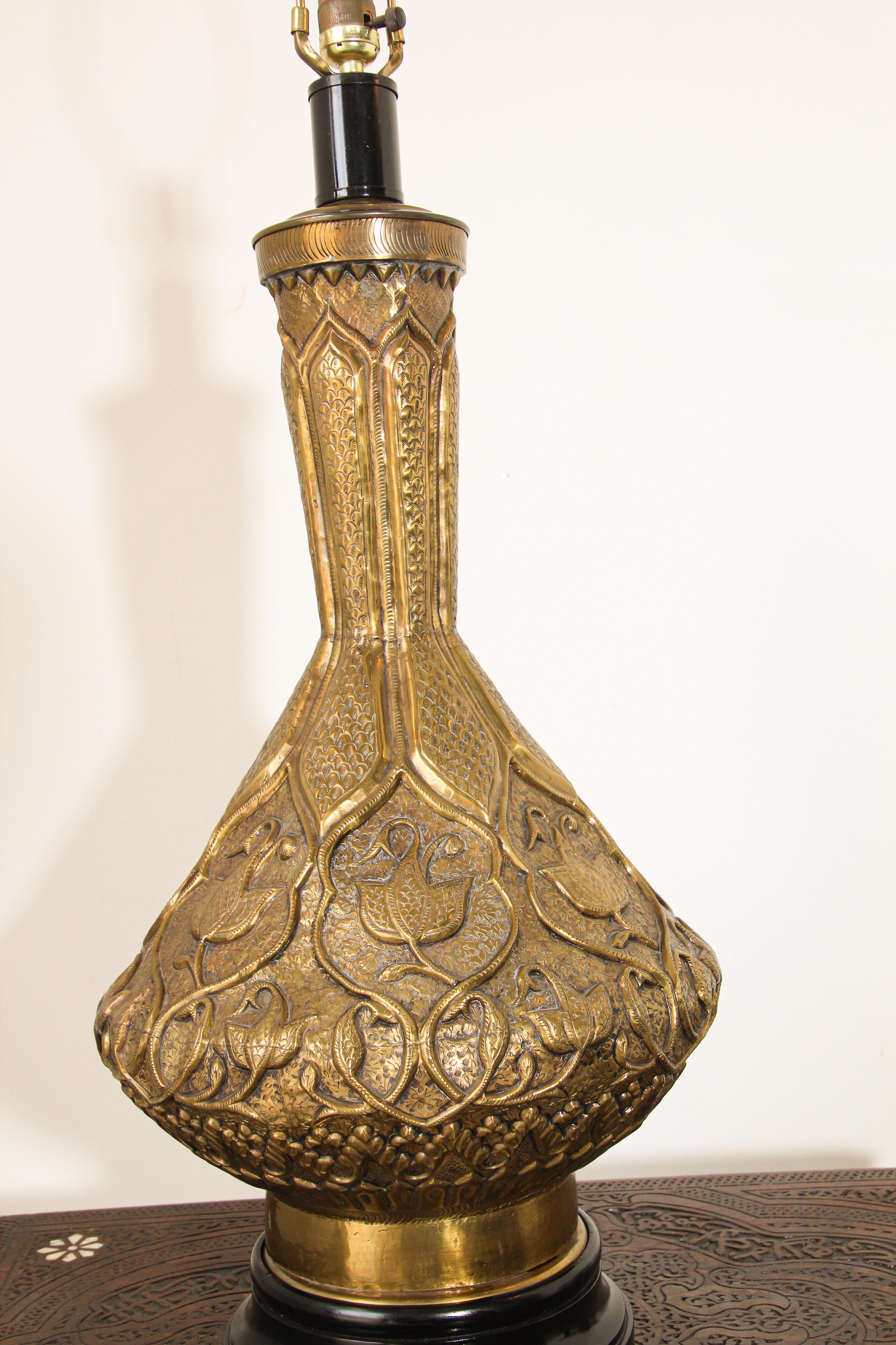 Moorish Mughal Indo Persian Brass Table Lamp For Sale 9