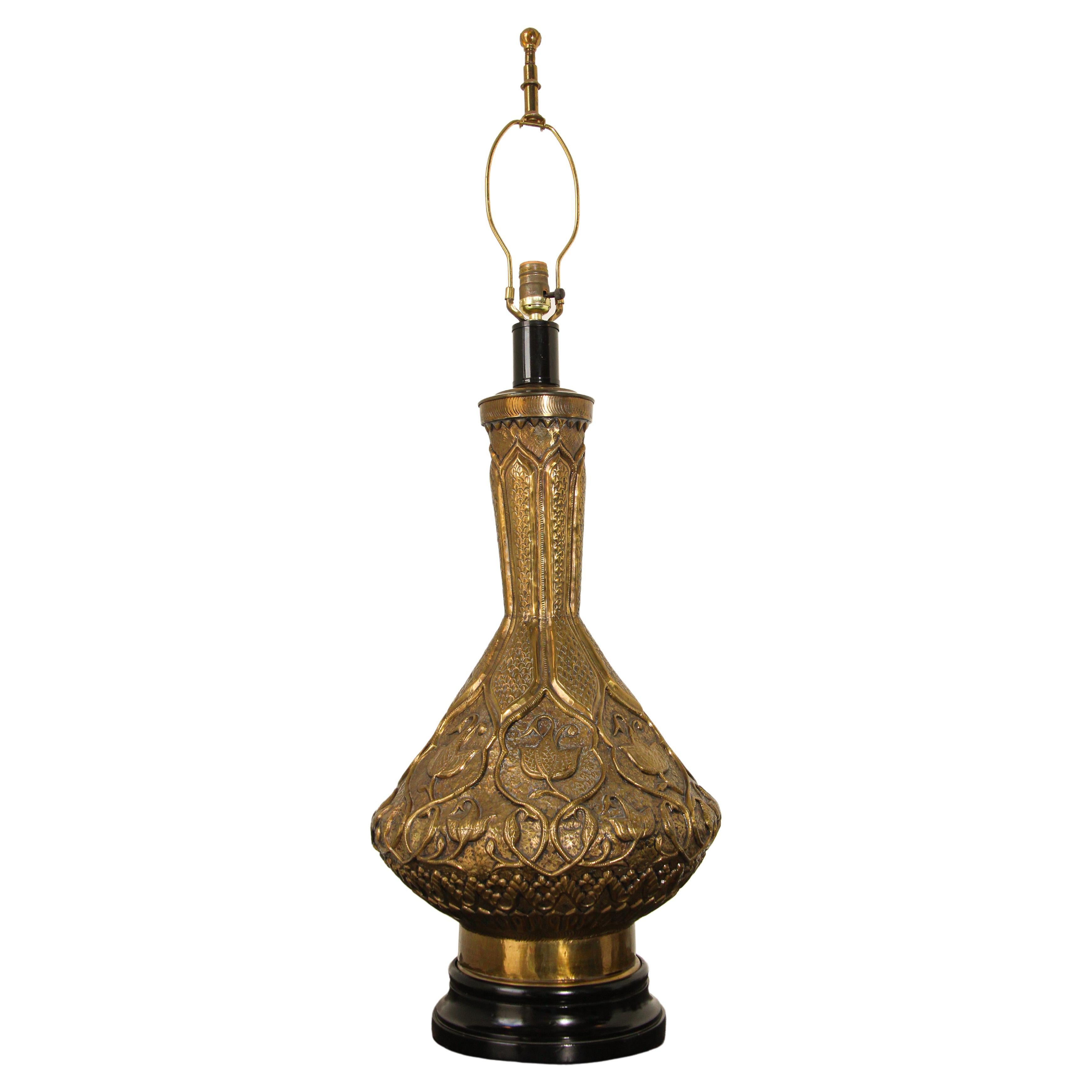 Lampe de bureau en laiton mauresque moghol indo-persan en vente