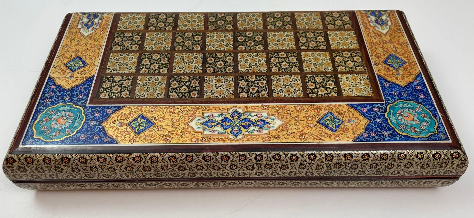 Échiquier et backgammon en micro-mosaïque mauresque persane incrustée Bon état - En vente à North Hollywood, CA