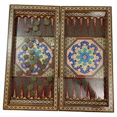 Tablero de Backgammon y Ajedrez Persa Morisco con Incrustaciones de Micro Mosaico