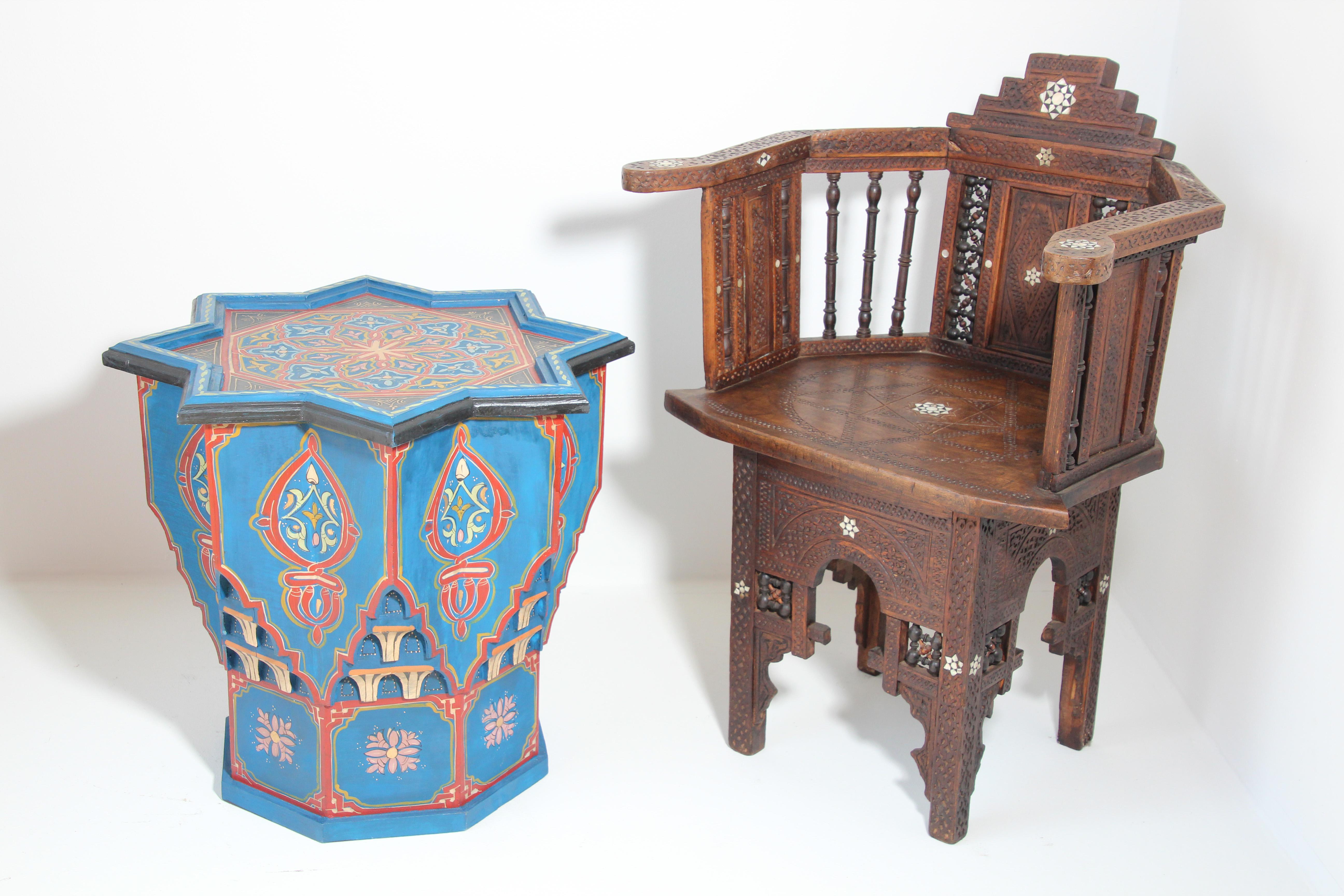 Moroccan Moorish Star Shape Blue Pair of Side Drinks tables 1960s For Sale 10