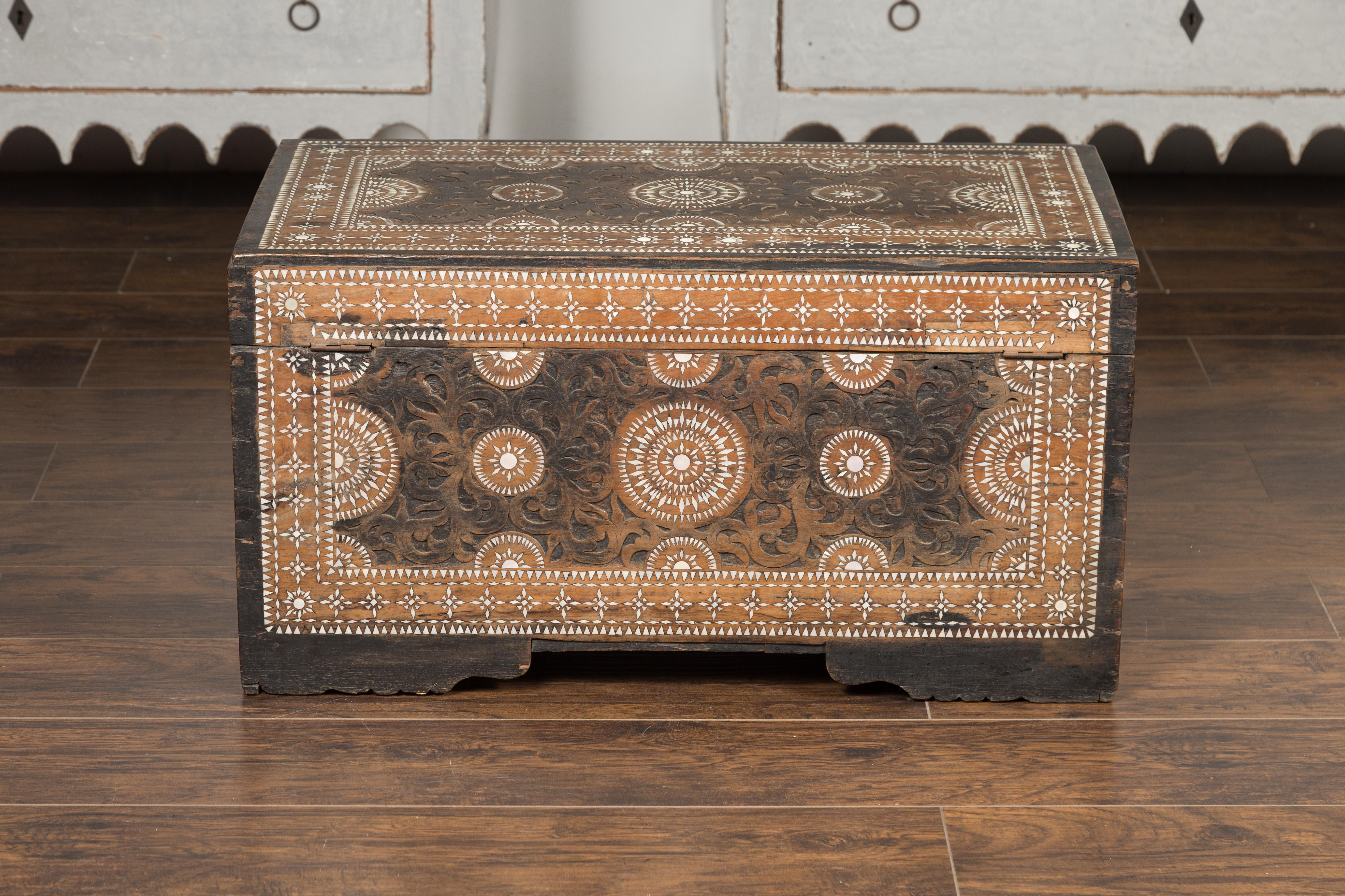 Moorish Style 1920s Blanket Chest with Geometric Mother of Pearl Inlaid Decor 7