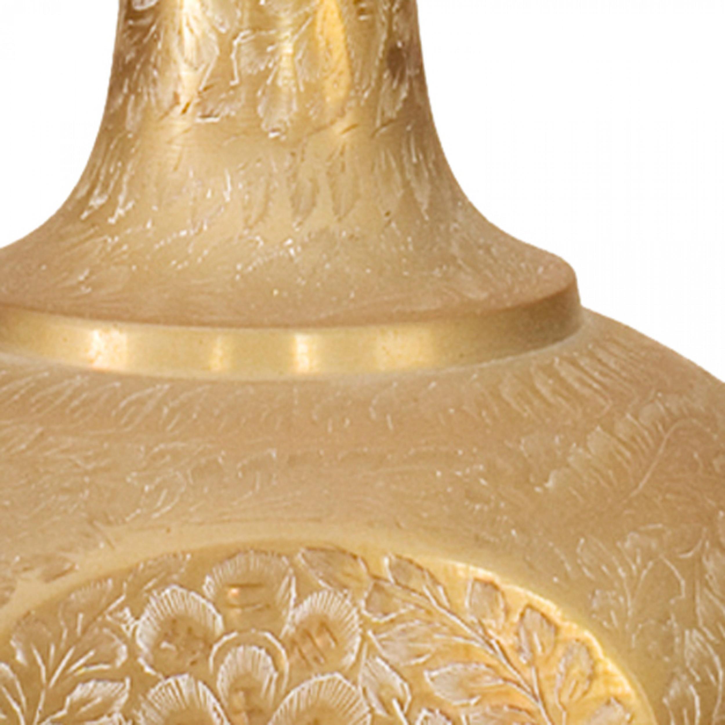 Aiguière en laiton de style mauresque du Moyen-Orient (20e siècle) avec décor incisé