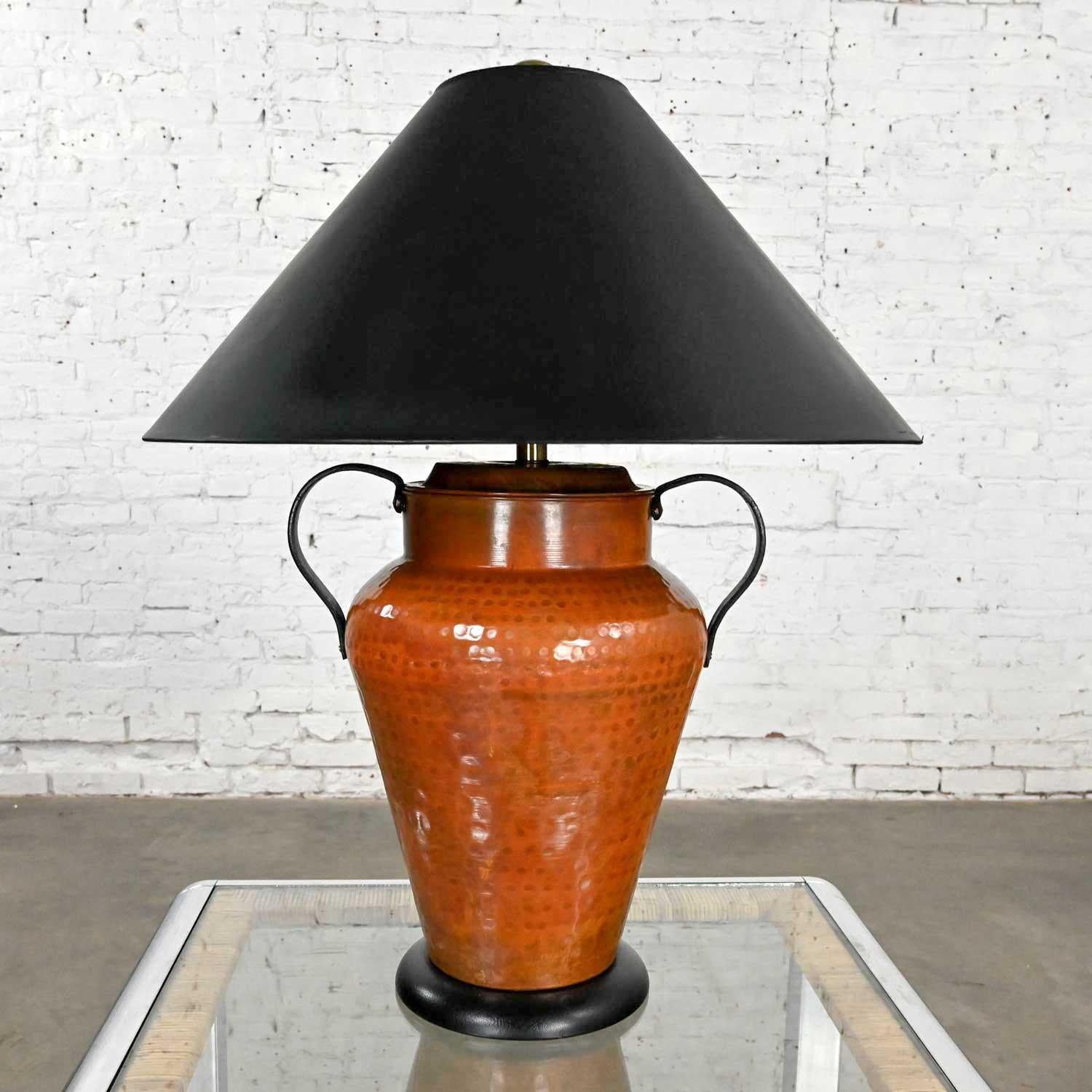Moorish Style Frederick Cooper Hammered Copper Urn Shaped Double Handled Lamp  For Sale 10