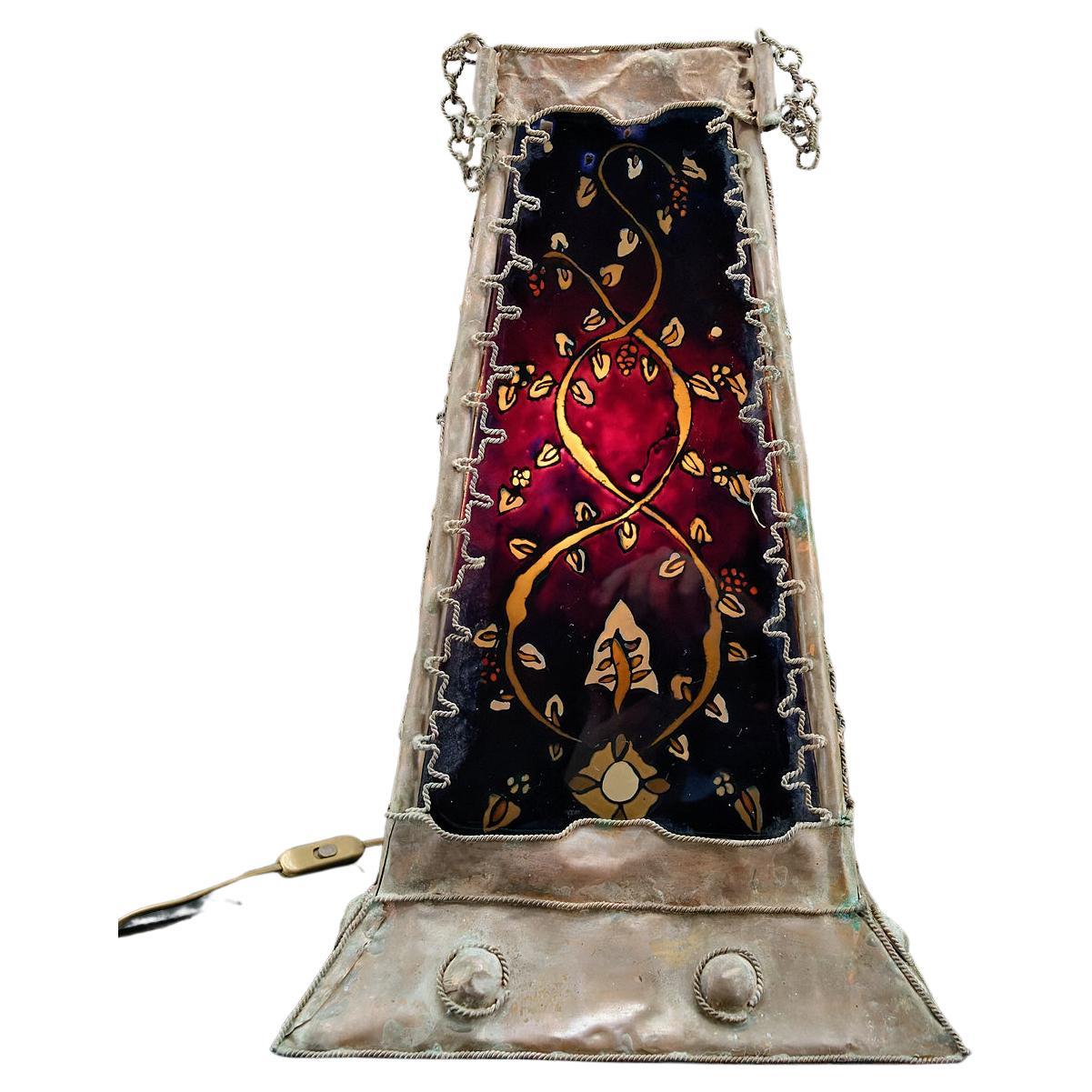 Lampe de style mauresque en cuivre patiné et verre peint, France, milieu du siècle dernier