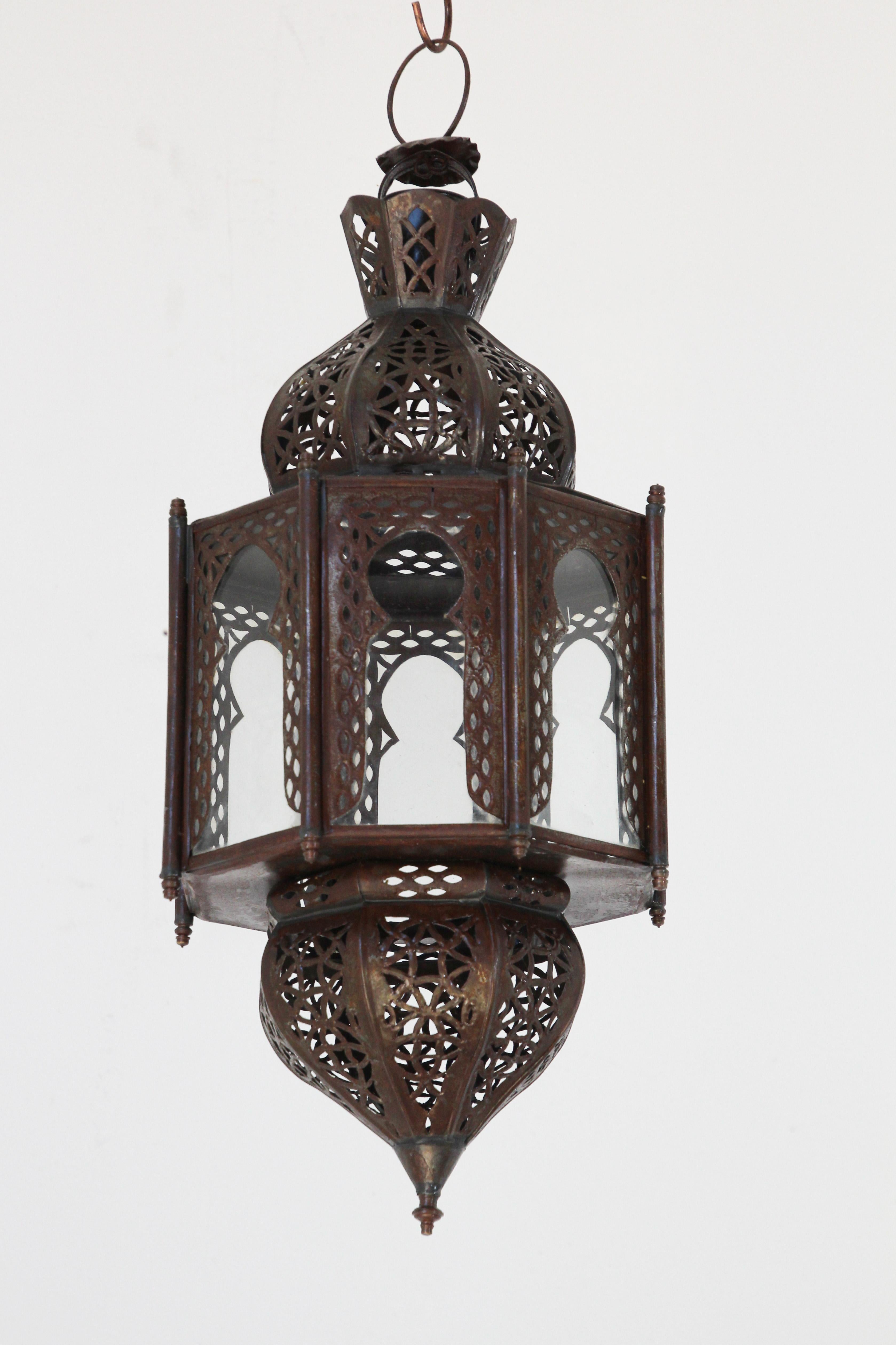 Moorish Clear Glass Lantern, Octagonal Shape For Sale 1
