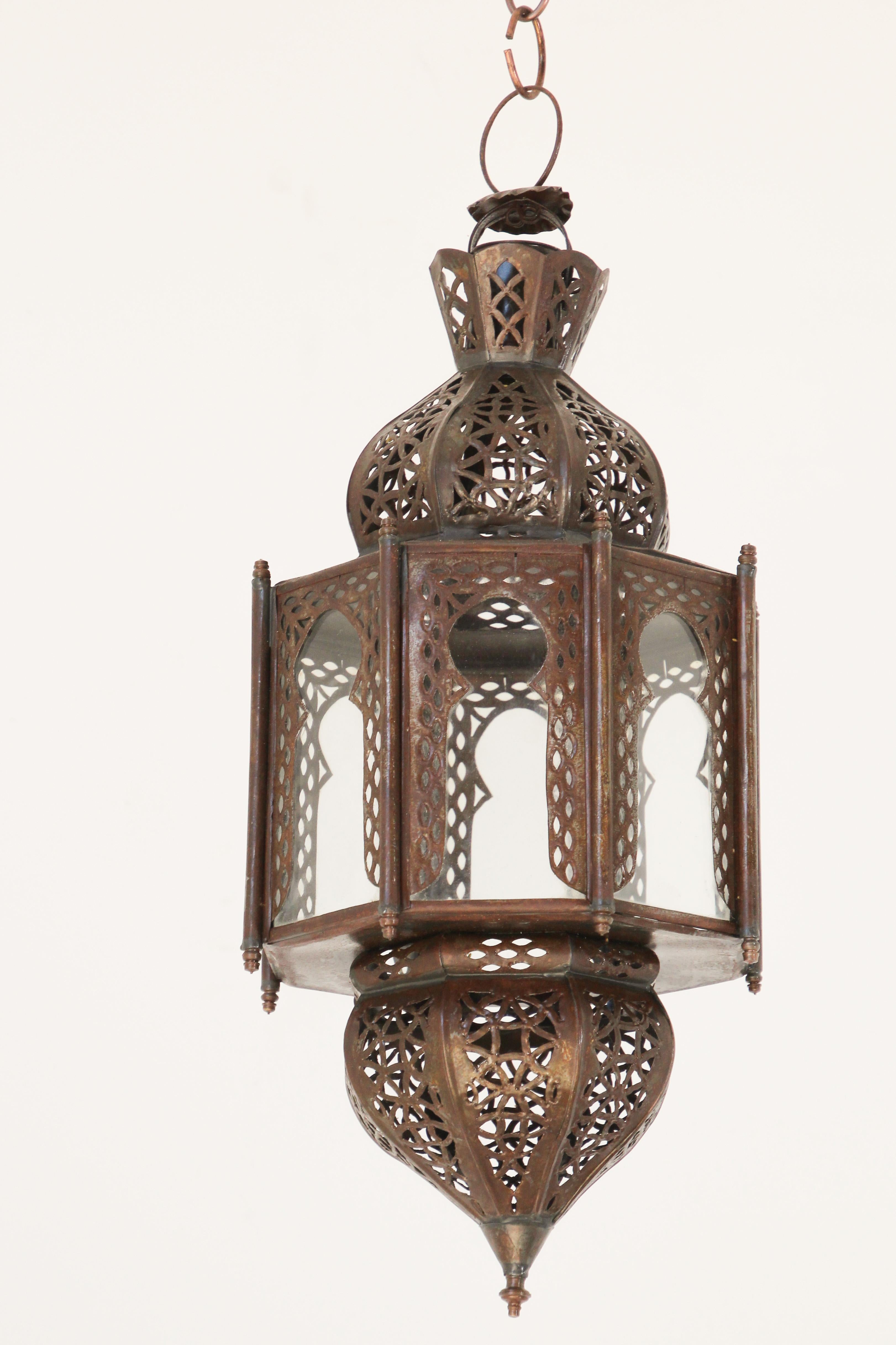 Moorish Clear Glass Lantern, Octagonal Shape For Sale 2