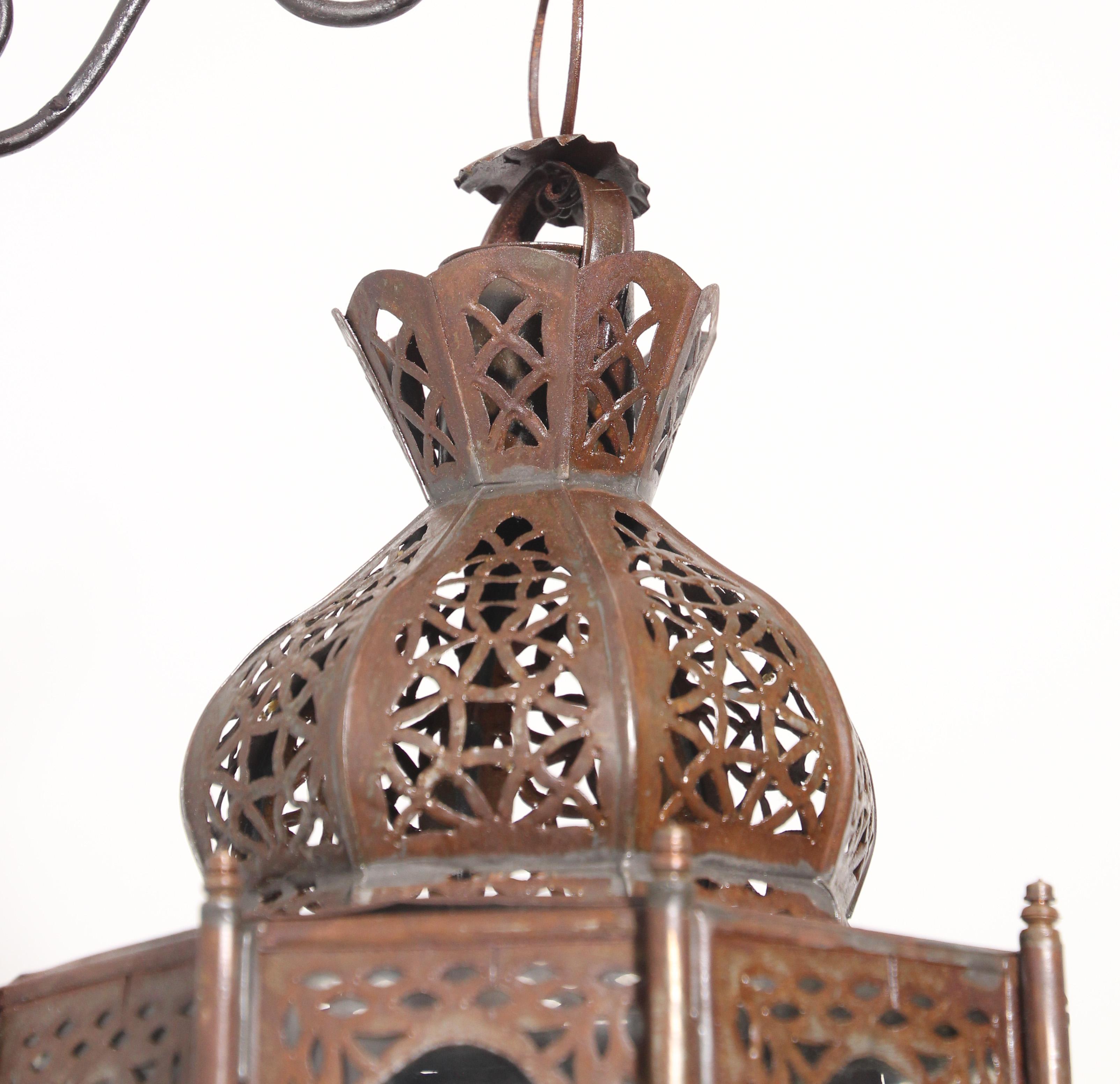 Moorish Clear Glass Lantern, Octagonal Shape In Good Condition For Sale In North Hollywood, CA