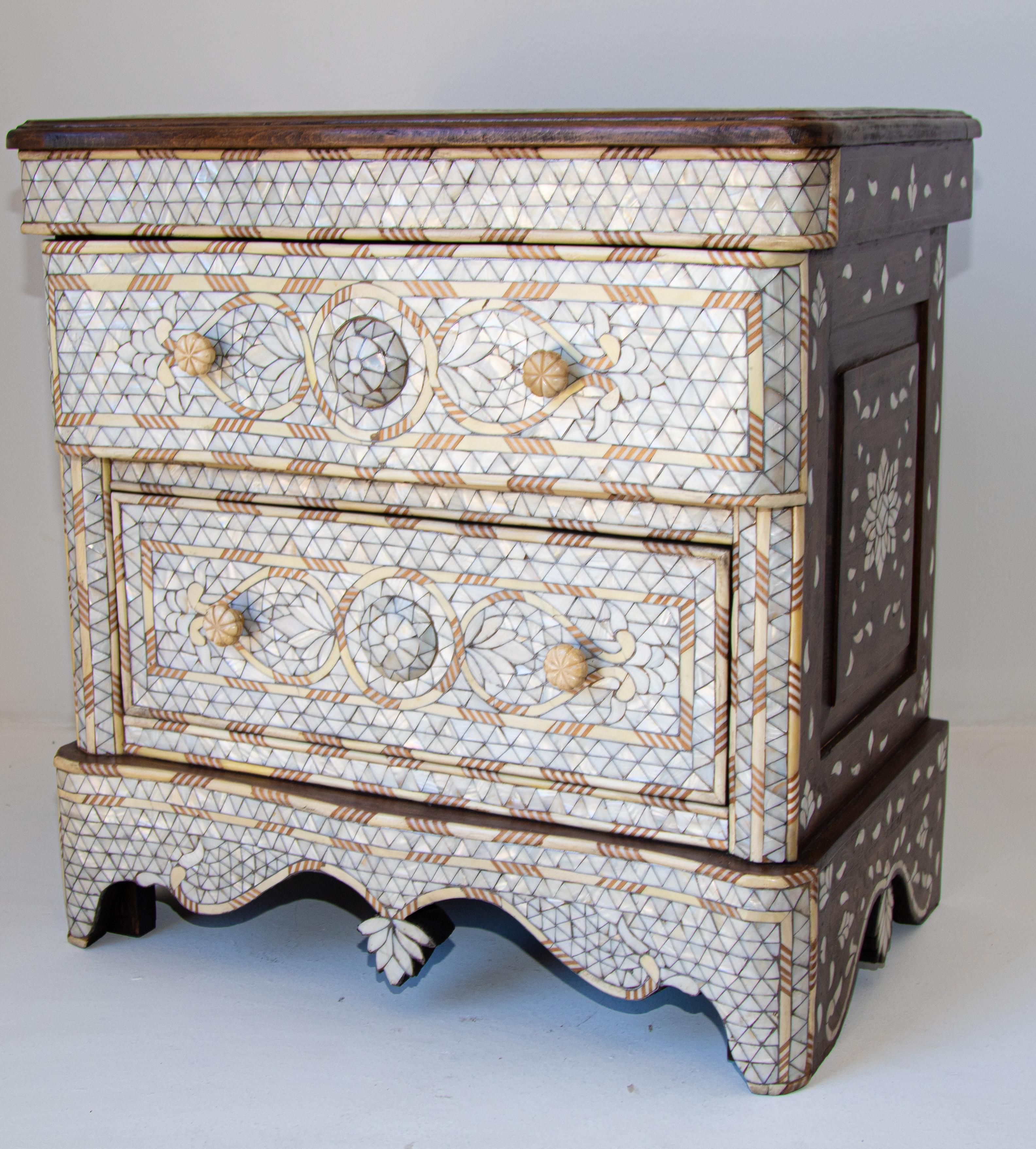 Moorish White Inlay Moroccan Nightstands, a Pair For Sale 9